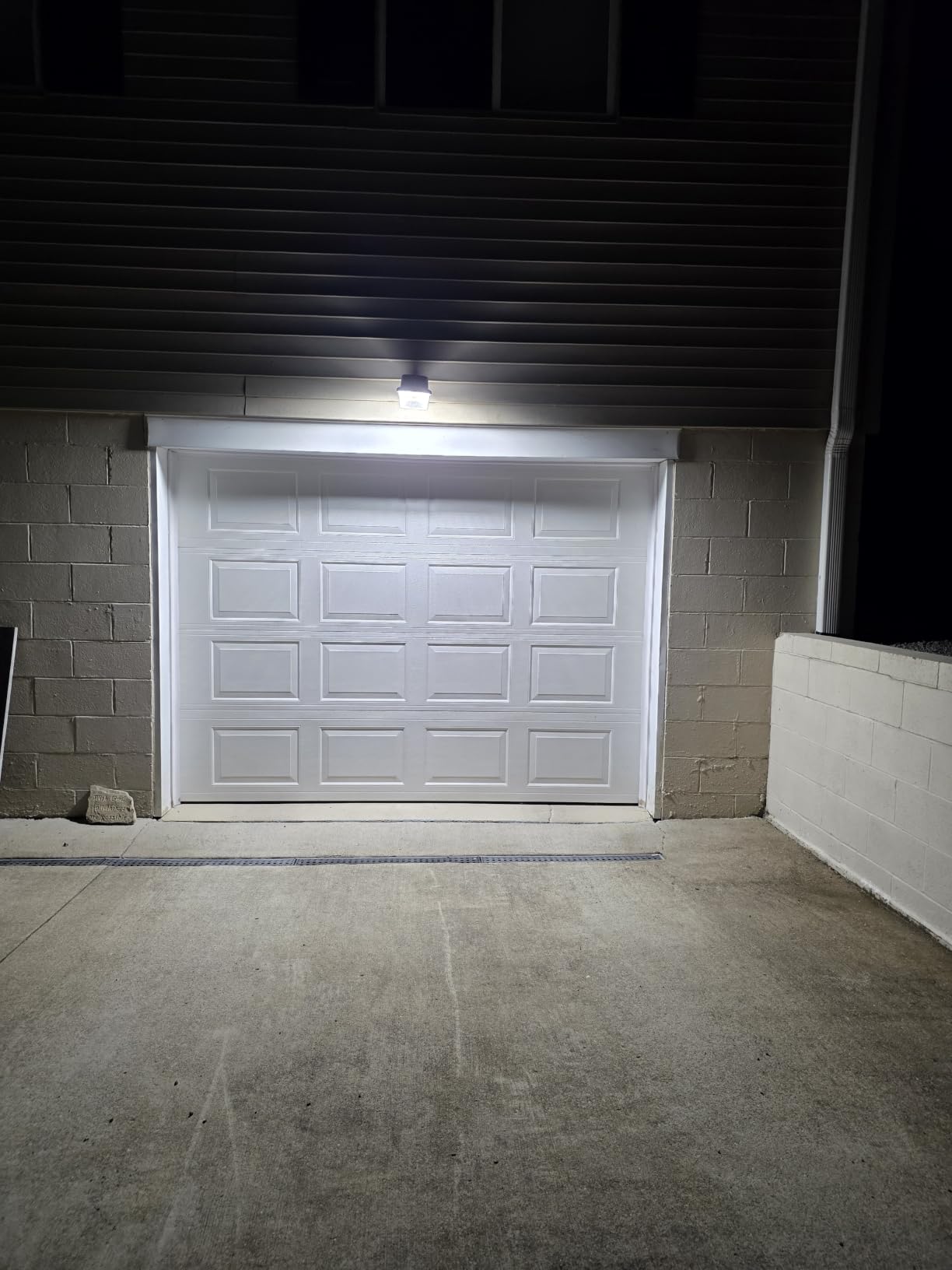 TORCHSTAR LED Barn Light Dusk to Dawn Area Lights Aluminum 5000K Bronze | Outdoor Security Flood Lighting with Photocell, ETL & FCC Listed, IP65 Waterproof, 110-277V, Garage, Yard customer photo 2