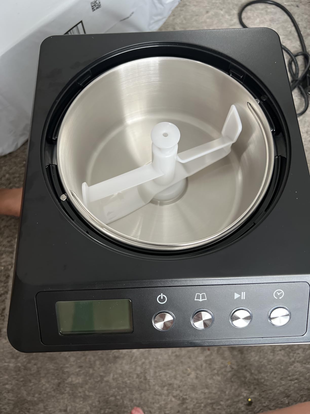 Whynter Ice Cream Maker Machine Automatic 2.1 Qt. Upright with Built-In Compressor, LCD Digital Display & Timer, No Pre-Freezing, ICM-201SB, Stainless Steel customer photo 2