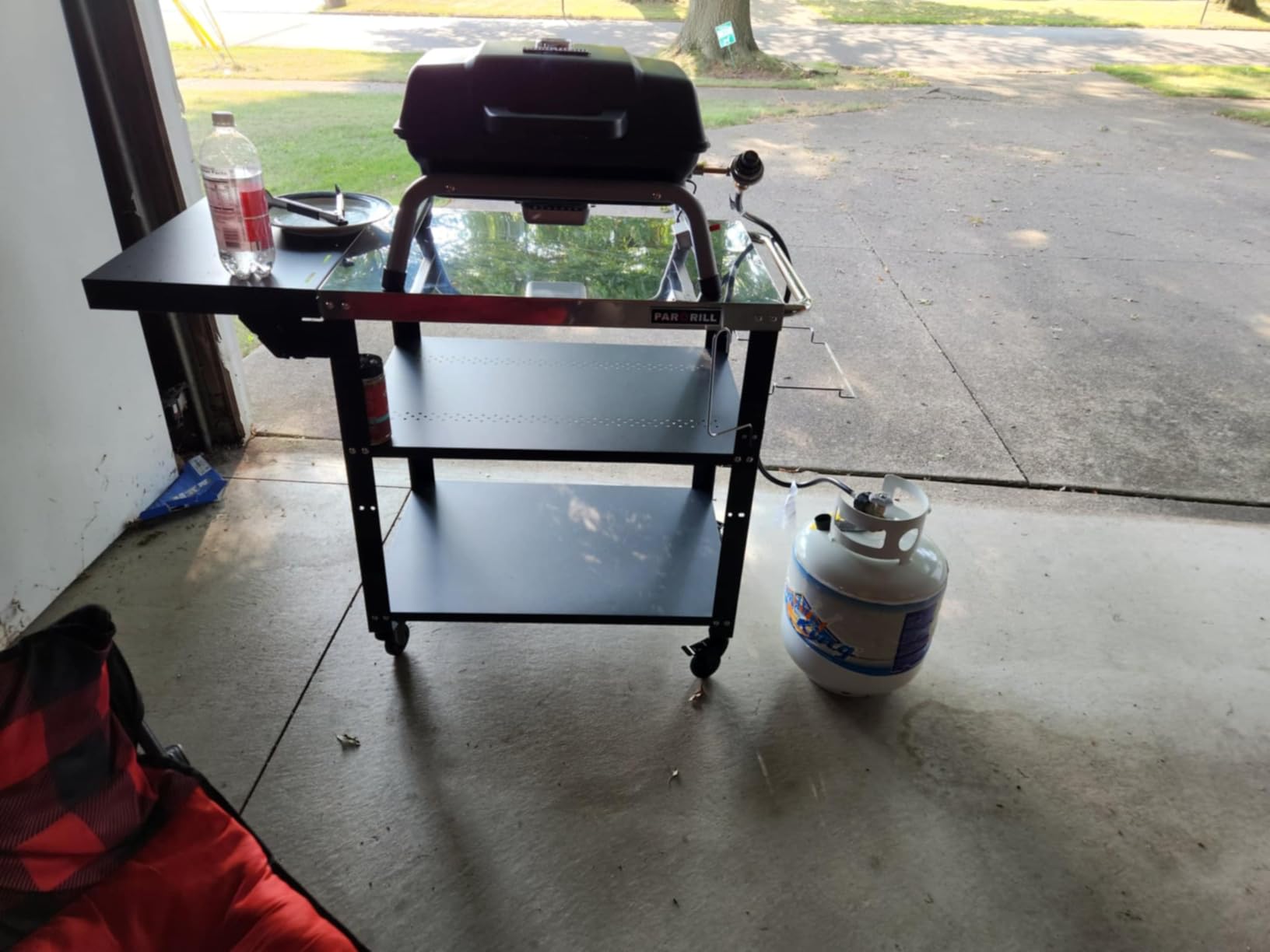 Charbroil 1-Burner Portable Propane Gas Grill, Black - 17402049 customer photo 2