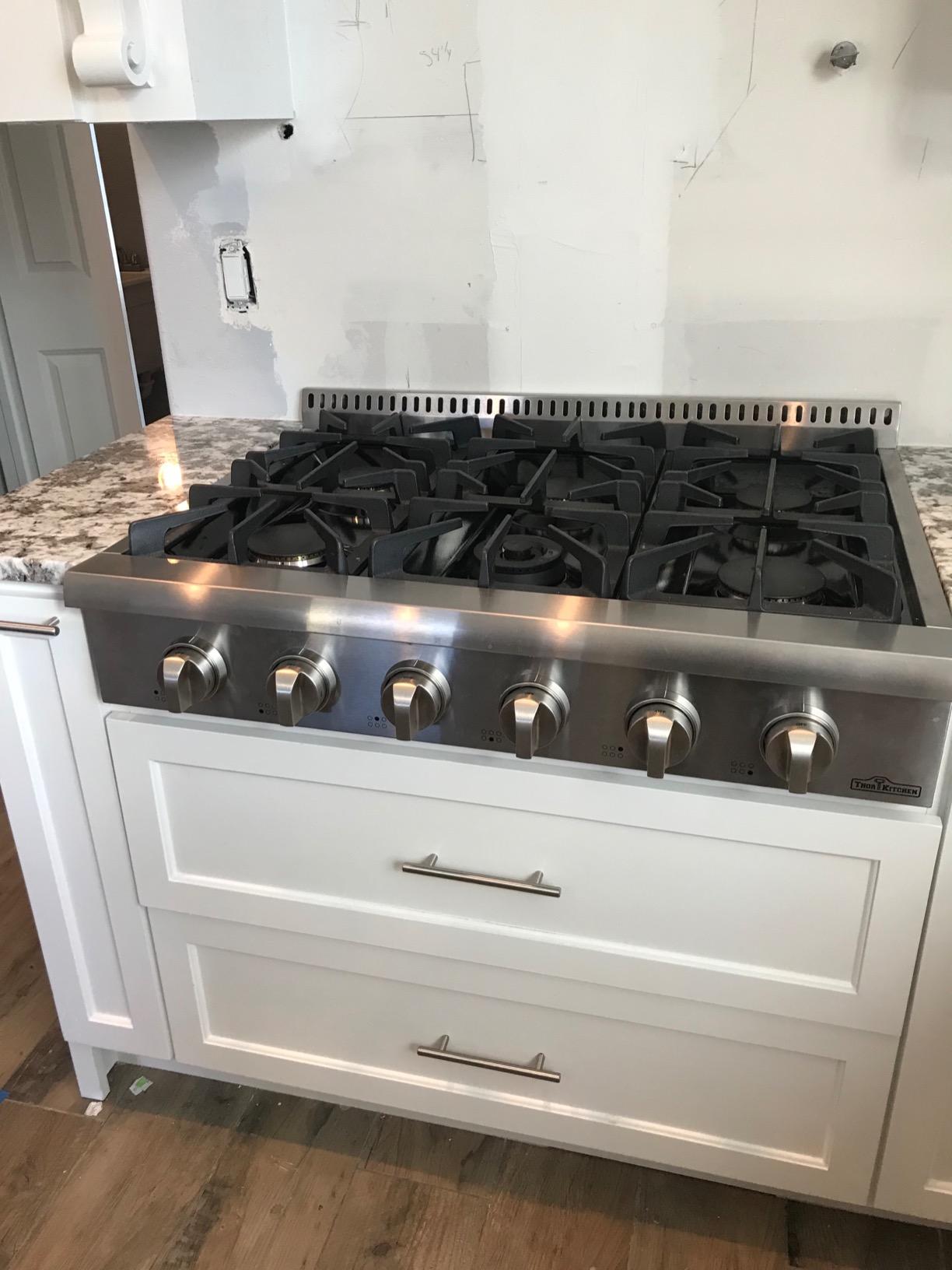 THOR KITCHEN Pro-Style Gas Rangetop with 6 Sealed Burners 36 - Inch, Stainless Steel HRT3618U customer photo 2