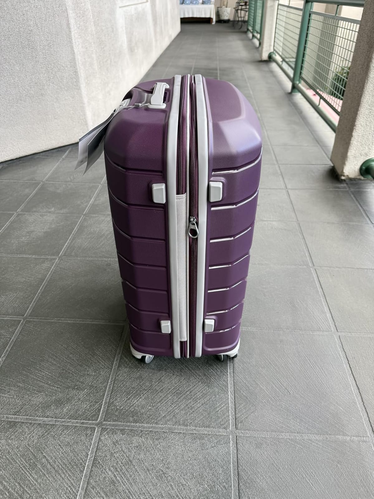 Samsonite Freeform Hardside Carry-On Luggage with Spinner Wheels - Hardshell Suitcase - TSA, Airline-Approved - Expandable Hard Shell, Smooth Rolling Wheels for Lightweight Travel - Sage Green customer photo 2
