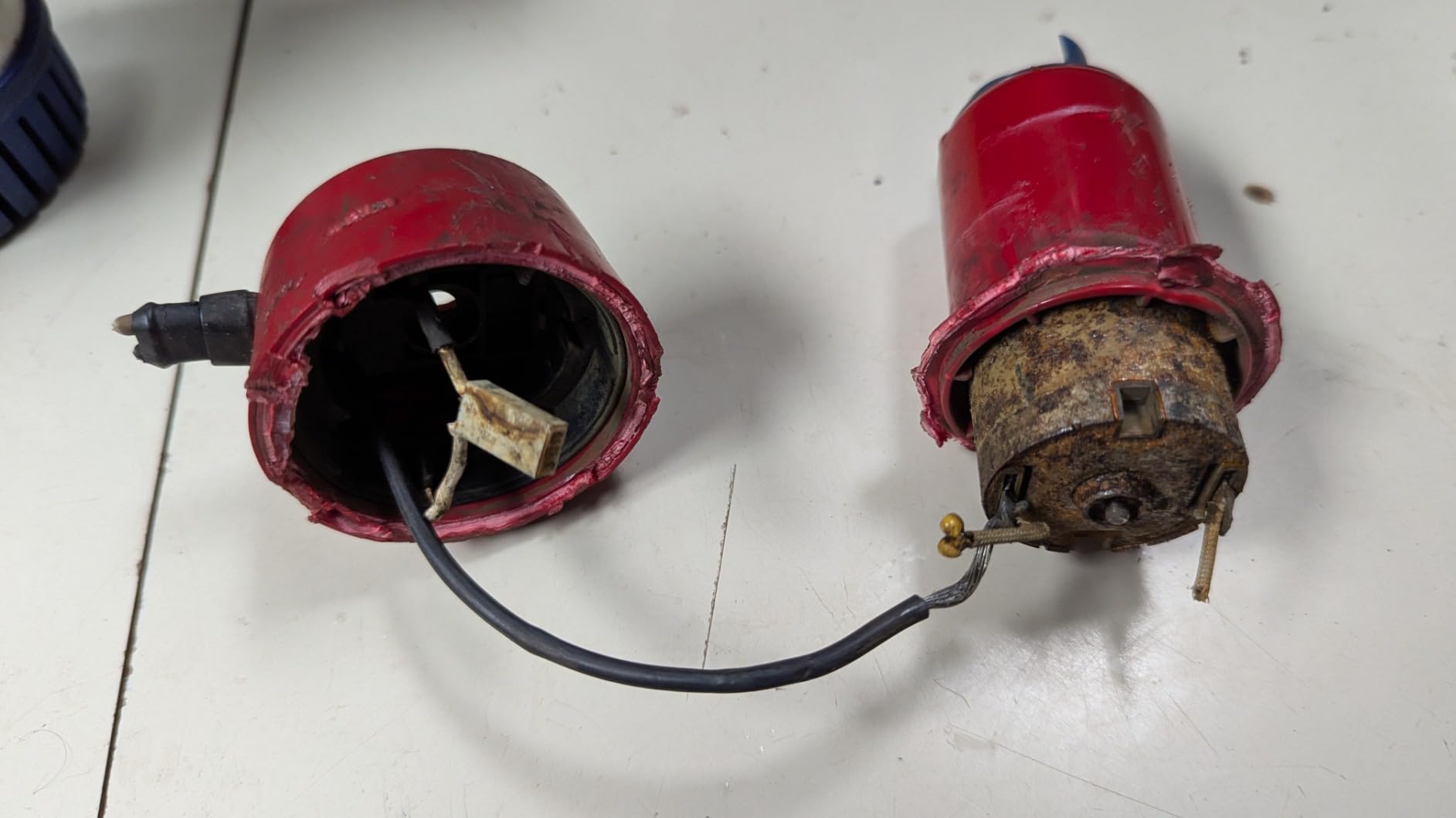 Rule 20DA, Standard Bilge Pump Non-Auto, Submersible, 800 GPH, 12V | Marine Bilge Pump for Boats customer photo 2