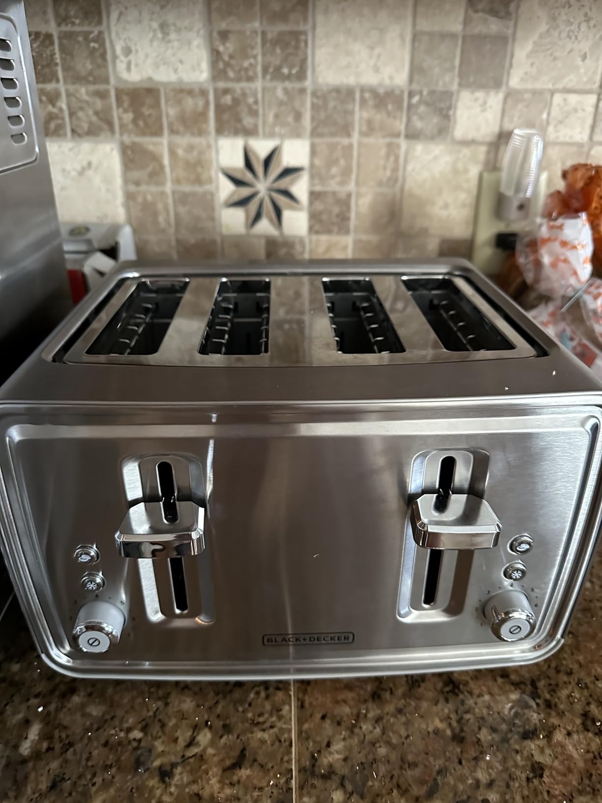 BLACK+DECKER 4-Slice Toaster, Stainless Steel, TR4900SSD customer photo 1