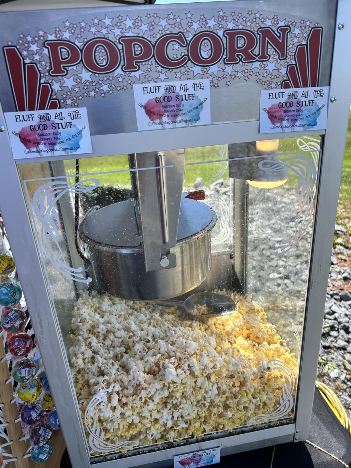 Superior Popcorn Company Majestic 16oz Popcorn Machine | Electric Popcorn Popper Machine, Makes 96 Cups, with Stainless Steel Kettle, Scoop, Measuring Cups, Serving Bags and Buckets customer photo 2