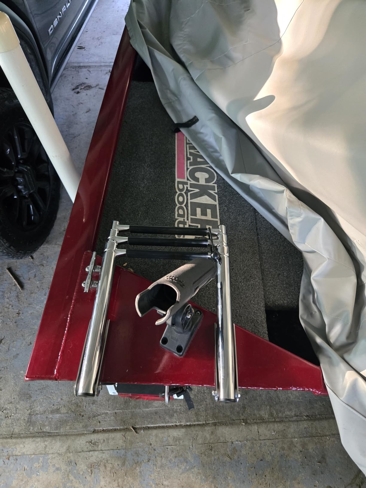 4 Step Boat Ladder, Stainless Steel Telescopic 4 Step Pontoon Boat Ladder, Extendable Dock Ladder for a Pontoon, Max. Load 900 Pound Capacity Marine Telescoping Ladder for Boat Yacht customer photo 1