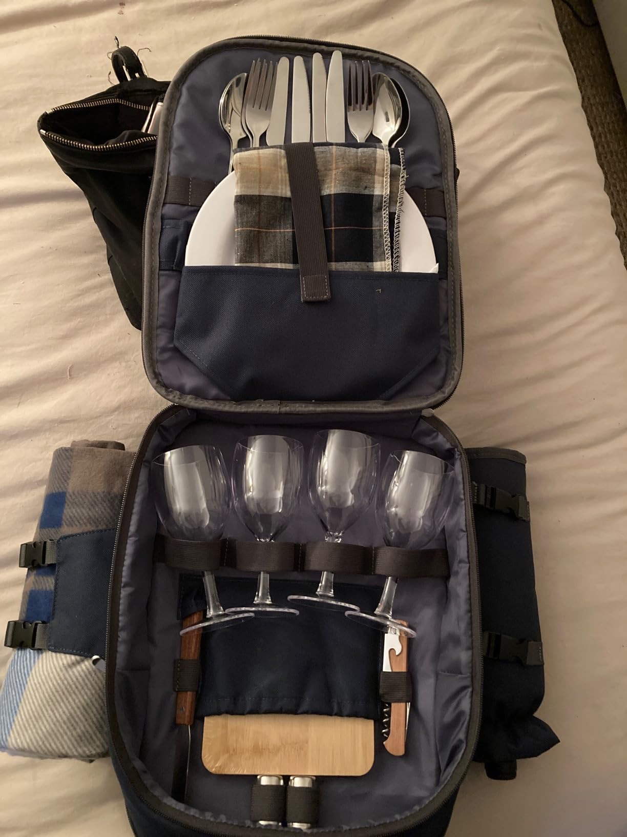 Sunflora Picnic Backpack for 4 Person Set Pack with Insulated Waterproof Pouch for Family Outdoor Camping (Navy Blue) customer photo 1