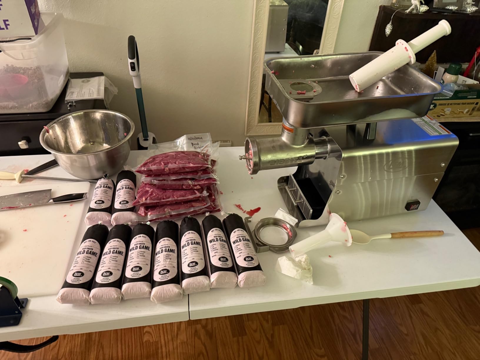 LEM Products BigBite #32 Meat Grinder, Electric Meat Grinder | For Professional and Home Use, Heavy-Duty Food Processor for Grinding and Sausage Stuffing, 1.5 HP, Stainless Steel customer photo 2