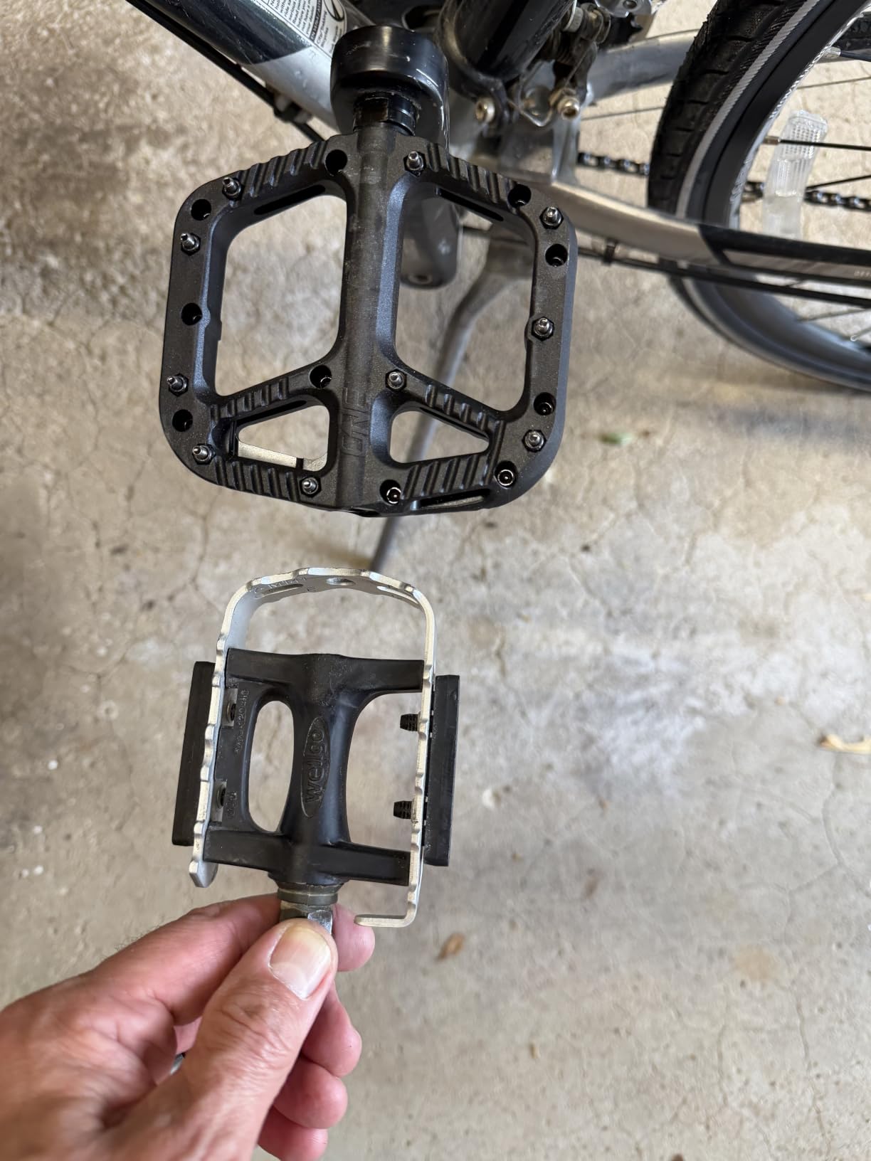 OneUp Components Composite Pedals - Lightweight, Durable Flat Bike Pedals for Mountain Bikes (MTB) customer photo 2
