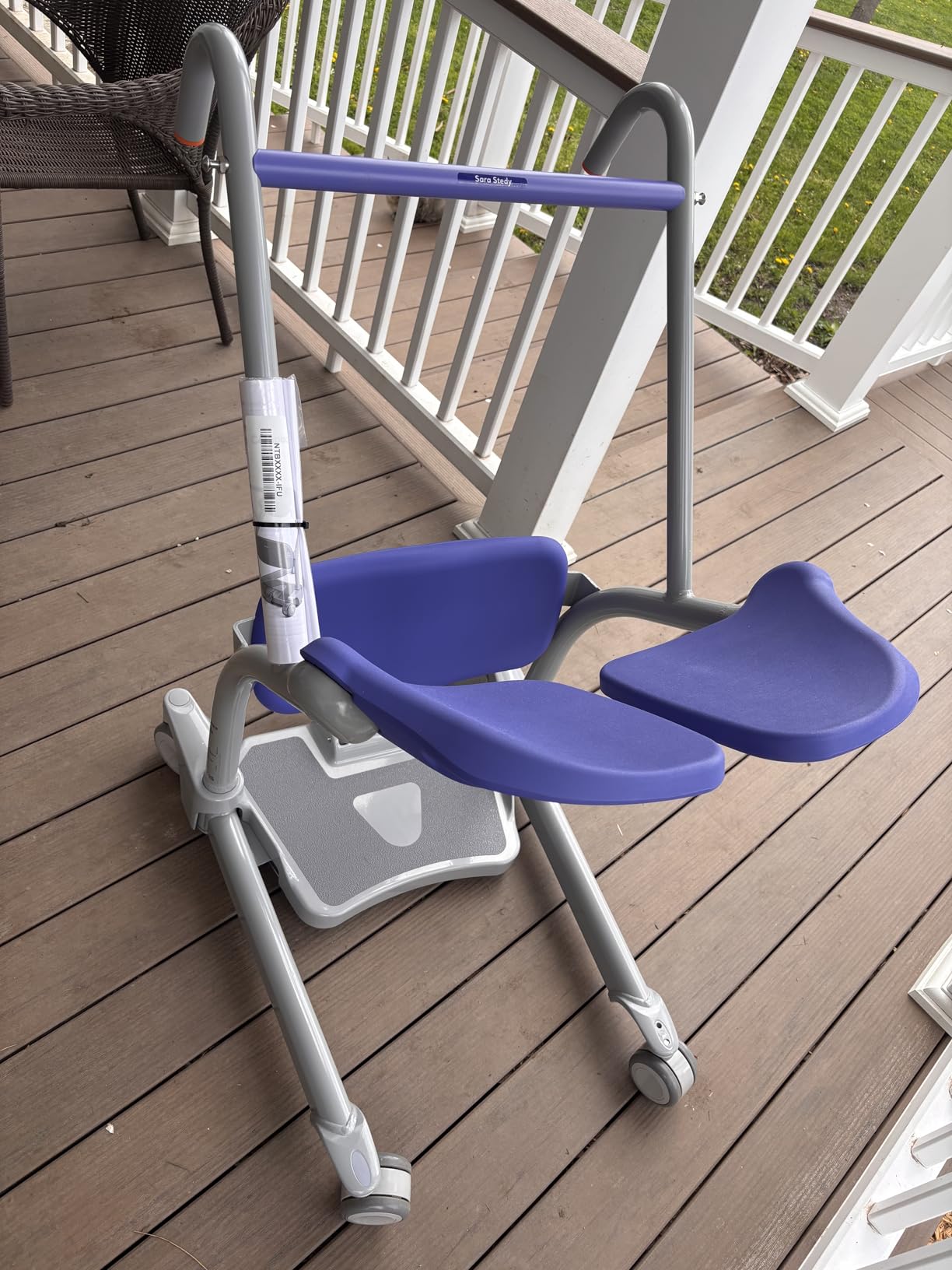 ArjoHuntleigh Sara Stedy Sit to Stand Manual Patient Lift Aid | Fully Assembled Elderly Assistance Products | Holds up to 400 Pounds | Intended for Users 4'11