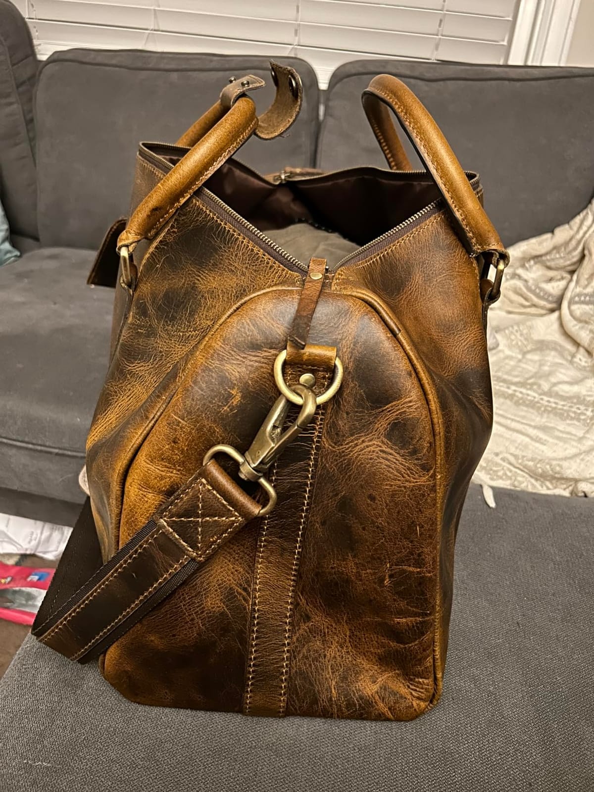 Men's Leather Travel Bag - Weekender Sports Travel Shoulder Bags Aeroplane Hand Luggage Men Duffle Bag (Large), Mulberry, L customer photo 1