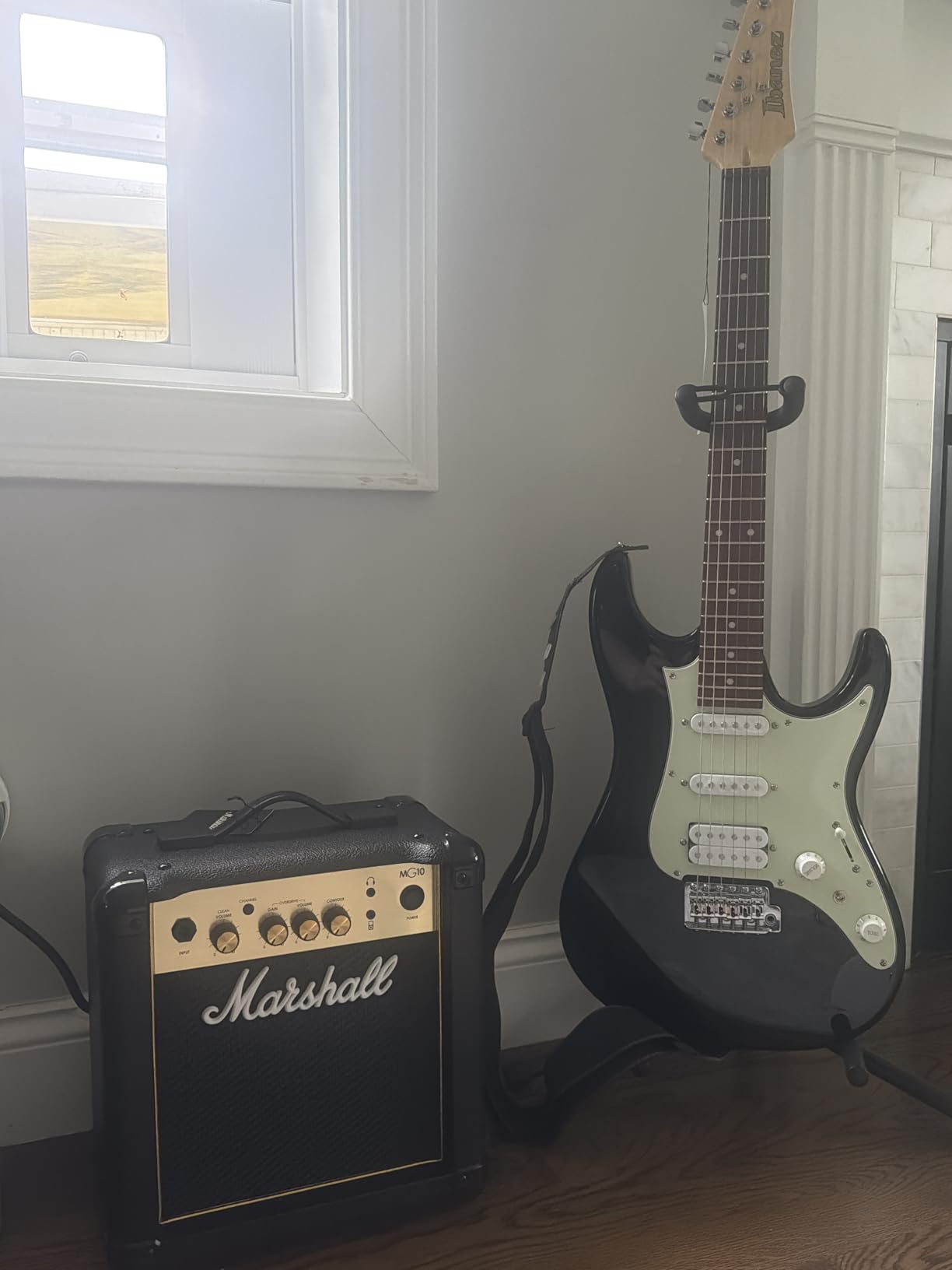 Marshall Amps Guitar Combo Amplifier (M-MG10G-U) customer photo 1