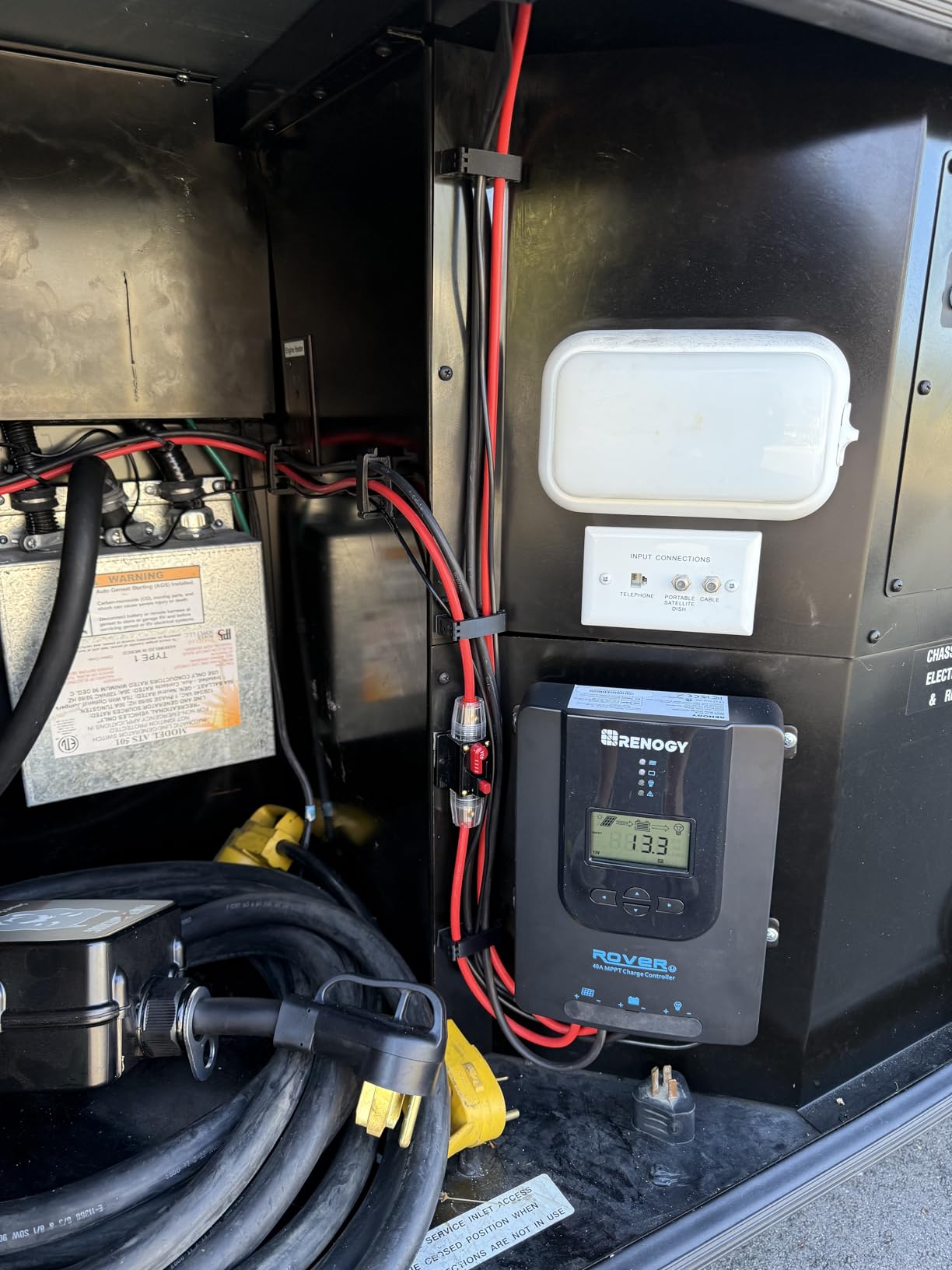 Renogy Rover MPPT Solar Charge Controller with Bluetooth 40A 12V/24V | 100V PV Input customer photo 1