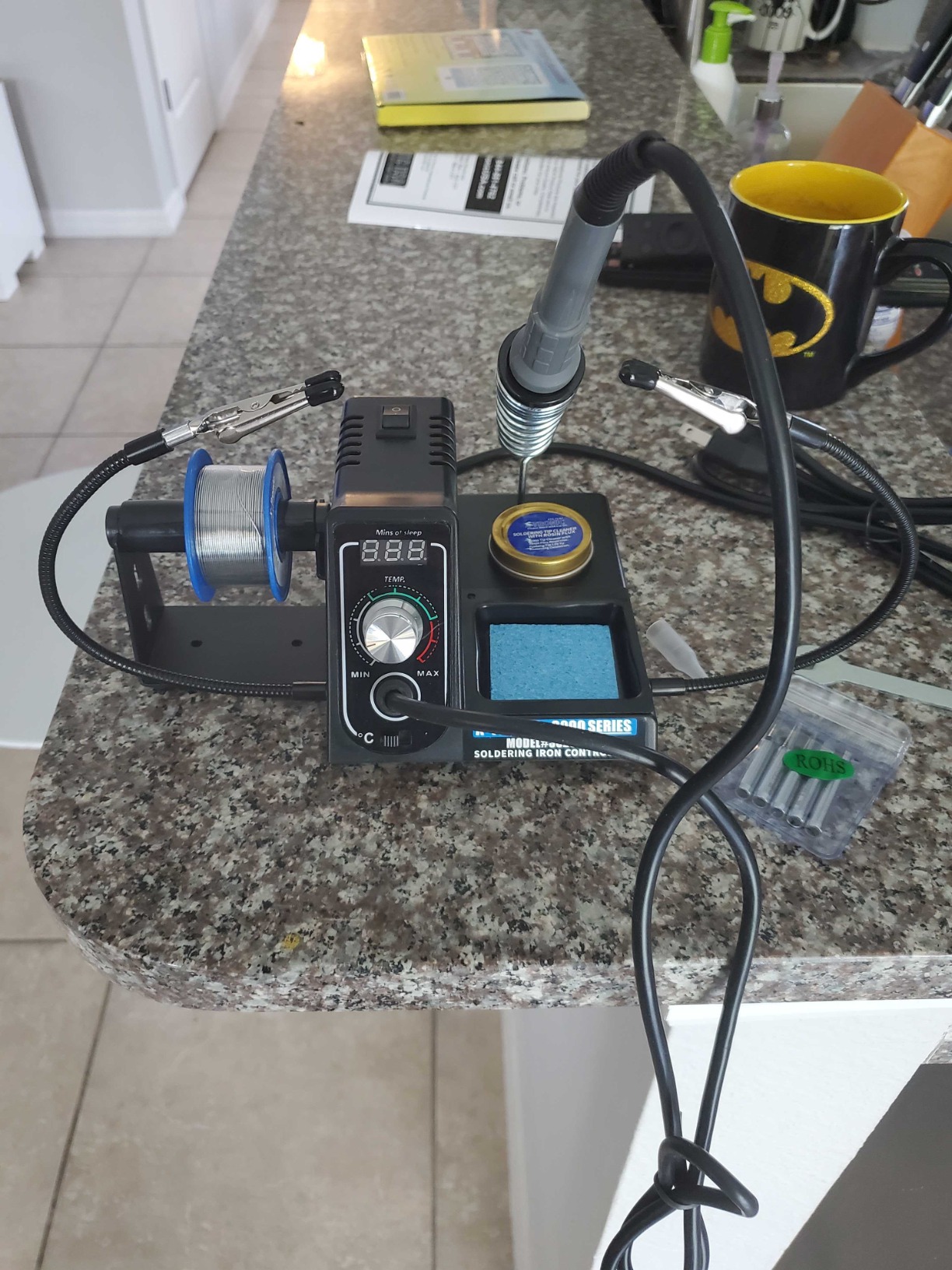 X-Tronic 3020-XTS 75W Soldering Iron Station Kit, 2 Helping Hands, Silicone Tool Mat, 5 Extra Tips, 50g Roll of Solder, Brass Sponge, Cleaning Flux, C/F Conversion, Auto Sleep customer photo 2