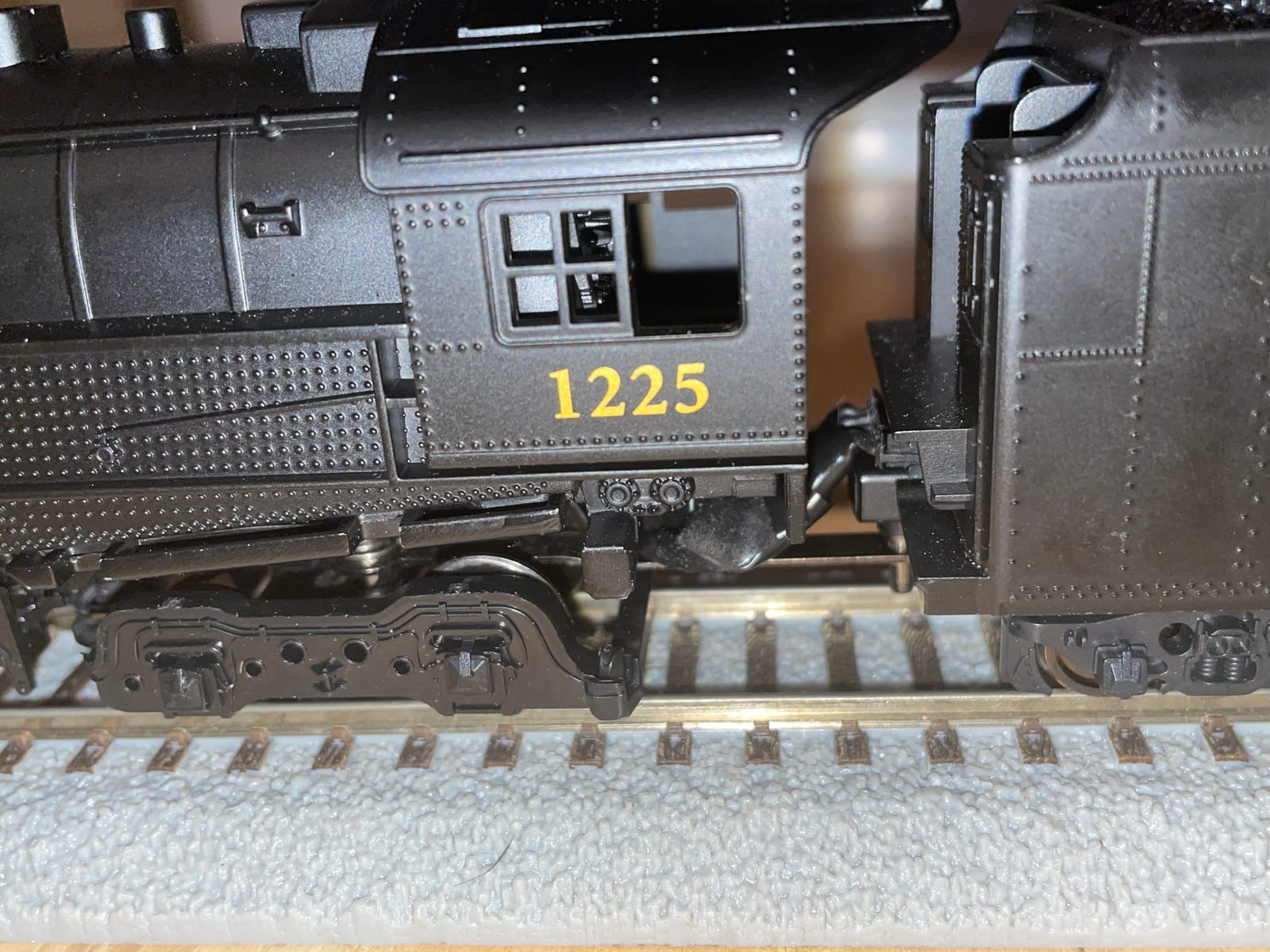 Lionel The Polar Express LionChief 2-8-4 HO Gauge Model Train Set customer photo 1