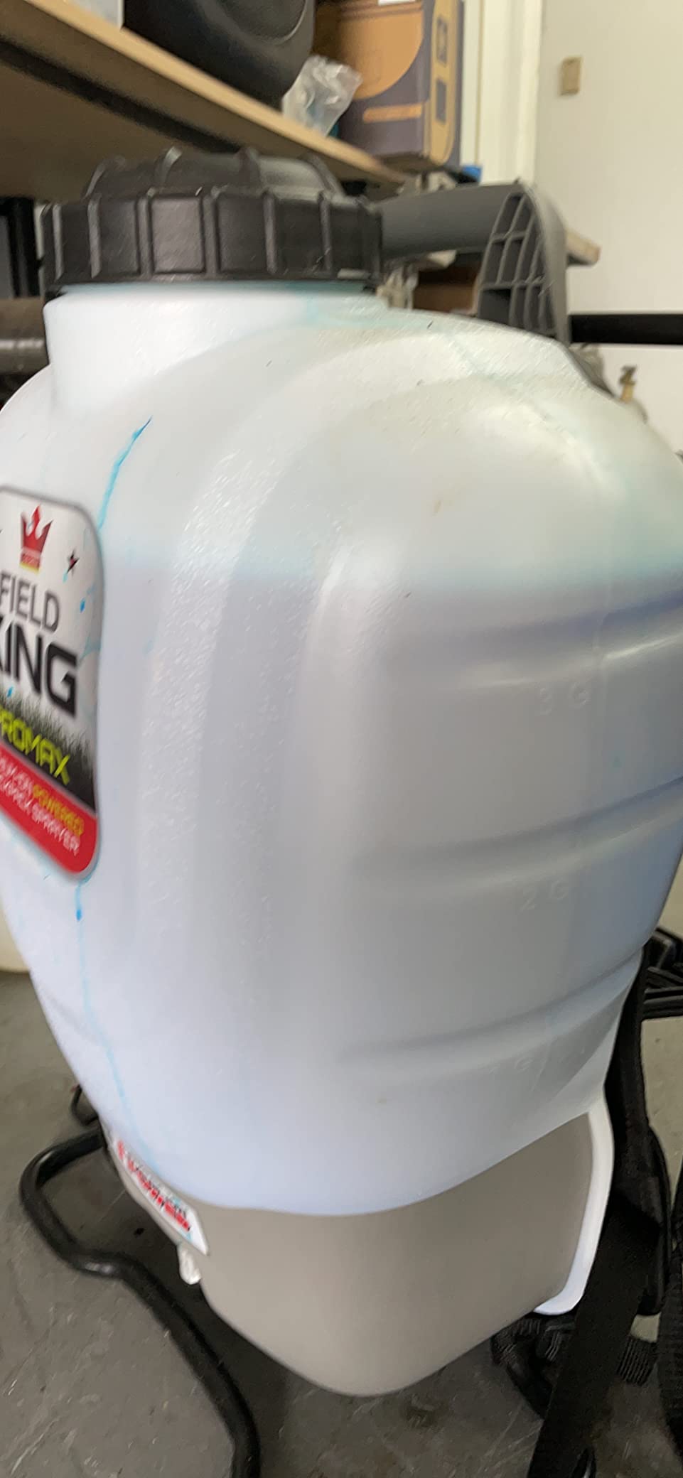 Field King 190515 Professionals Battery Powered Backpack Sprayer, 4 gal customer photo 2
