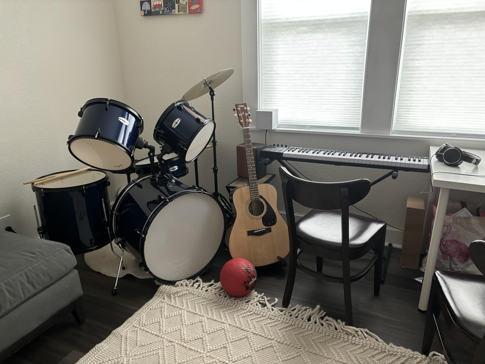 Ashthorpe 5-Piece Complete Full Size Adult Drum Set with Remo Batter Heads - Black customer photo 2