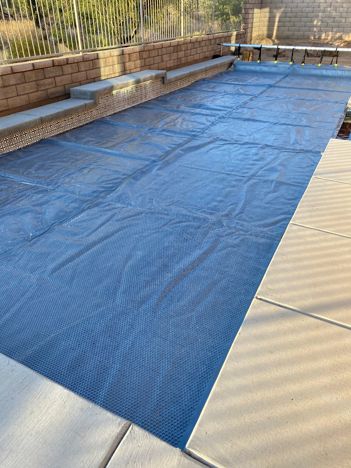 VINGLI Pool Cover Reel Set Pool Solar Cover Reel for Inground Swimming Pool, Aluminum Solar Swimming Inground Cover Blanket Reel (Upgrade) (18 Feet) customer photo 1