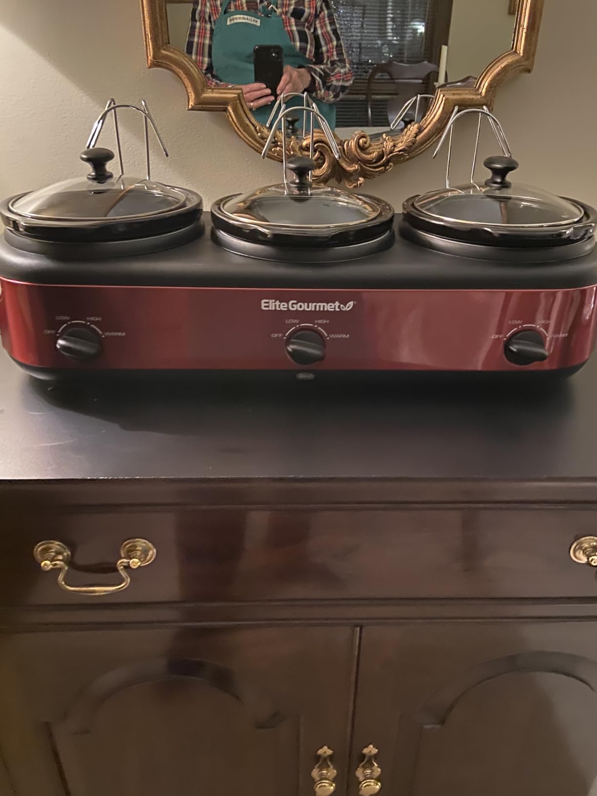 Elite Gourmet EWMST-325R Maxi-Matic Triple Slow Cooker Buffet Server Adjustable Temp Dishwasher-Safe Oval Ceramic Pots, Lid Rests, 3 x 2.5 Qt Capacity, Red customer photo 1