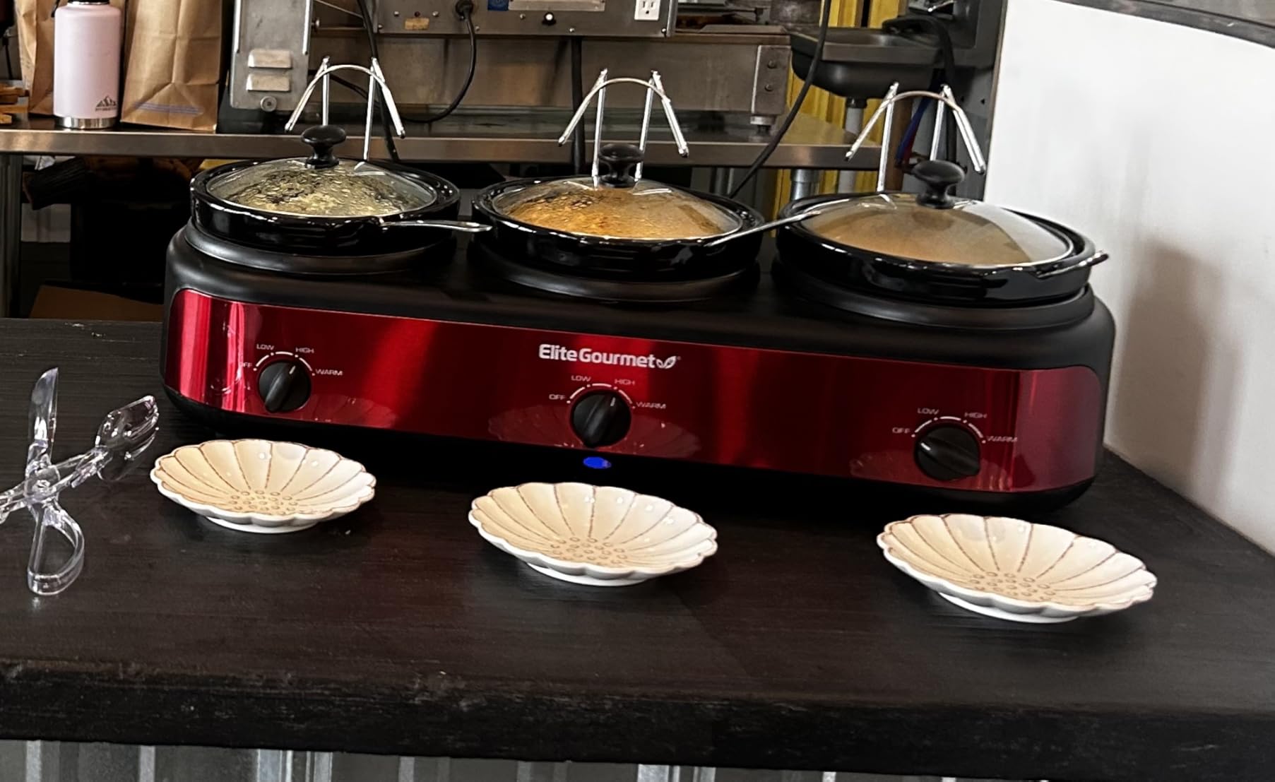 Elite Gourmet EWMST-325R Maxi-Matic Triple Slow Cooker Buffet Server Adjustable Temp Dishwasher-Safe Oval Ceramic Pots, Lid Rests, 3 x 2.5 Qt Capacity, Red customer photo 2