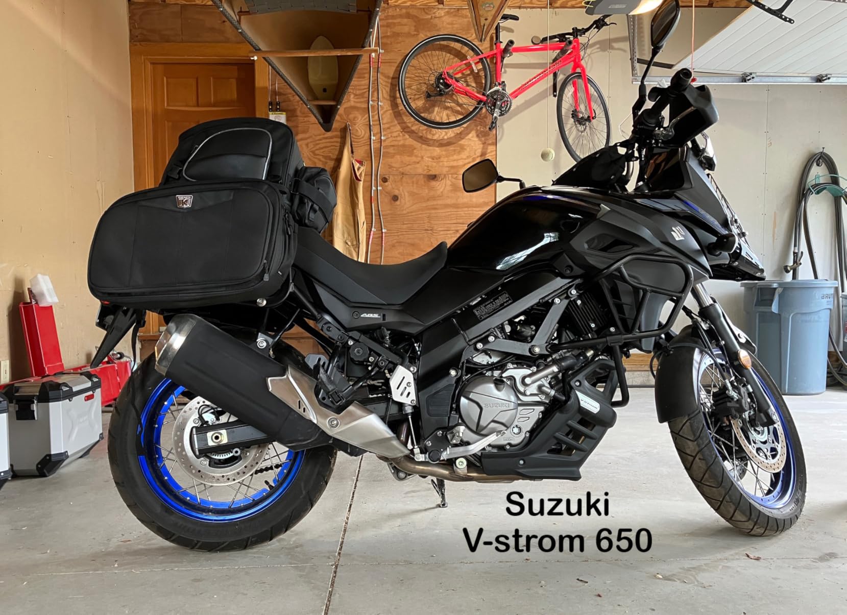 Kuryakyn 5209 Momentum Outrider Expandable Motorcycle Travel Luggage: Weather Resistant Throw-Over Saddlebags, Black customer photo 2
