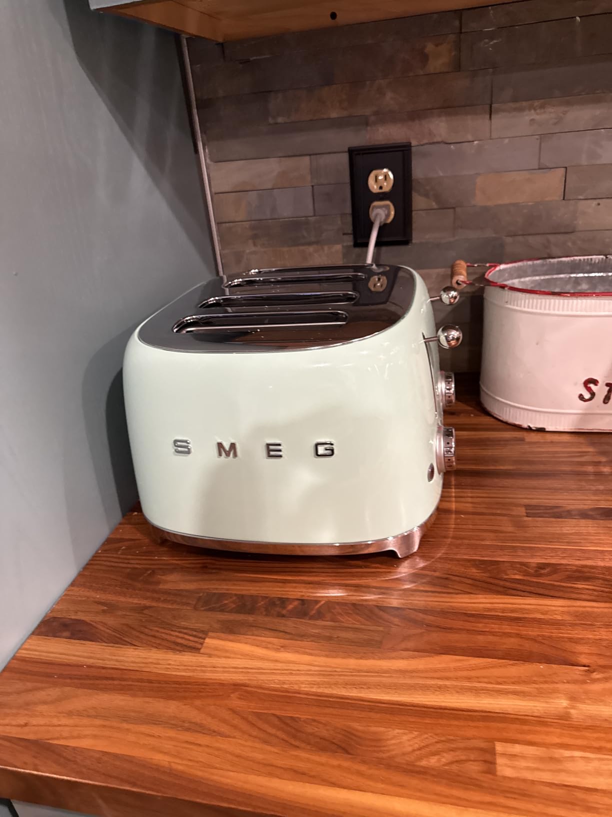 SMEG 4 Slice Toaster TSF03, Retro Stainless Steel, 6 Browning Levels, Defrost Reheat Bagel Functions, Dual Controls, 1800W customer photo 2