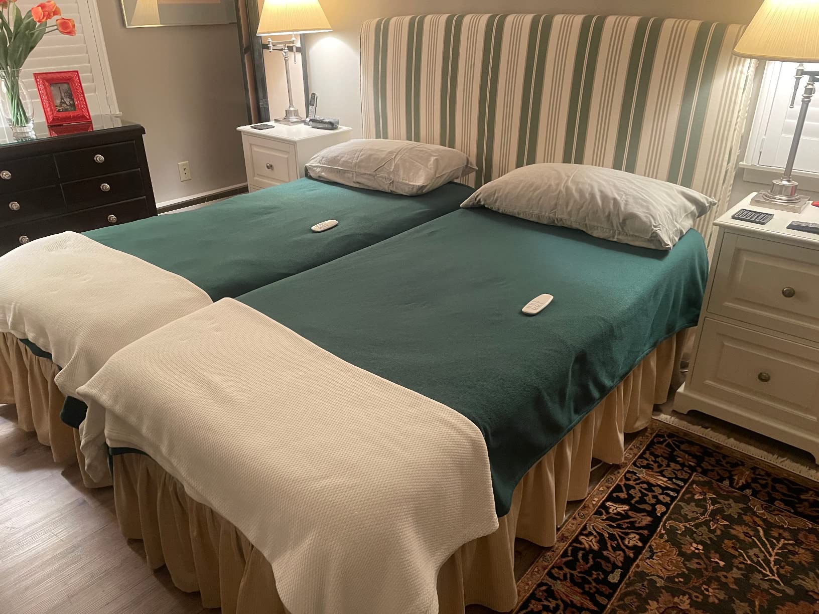 Lucid L300 Adjustable Bed Frame - USB, Memory Position, Remote, Full customer photo 2