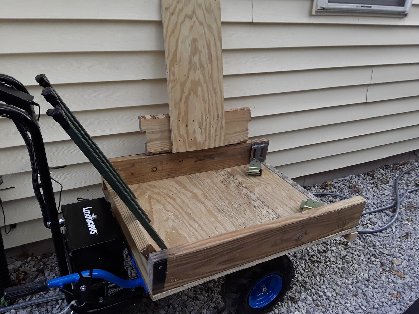 Landworks AGM Electric Utility Cart - 500W Lead-Acid Battery-Powered Power Wagon, 500 lbs Load Capacity & 1000 lbs Towing, Heavy-Duty Motorized for Garage, Warehouse, and Outdoor Use customer photo 1