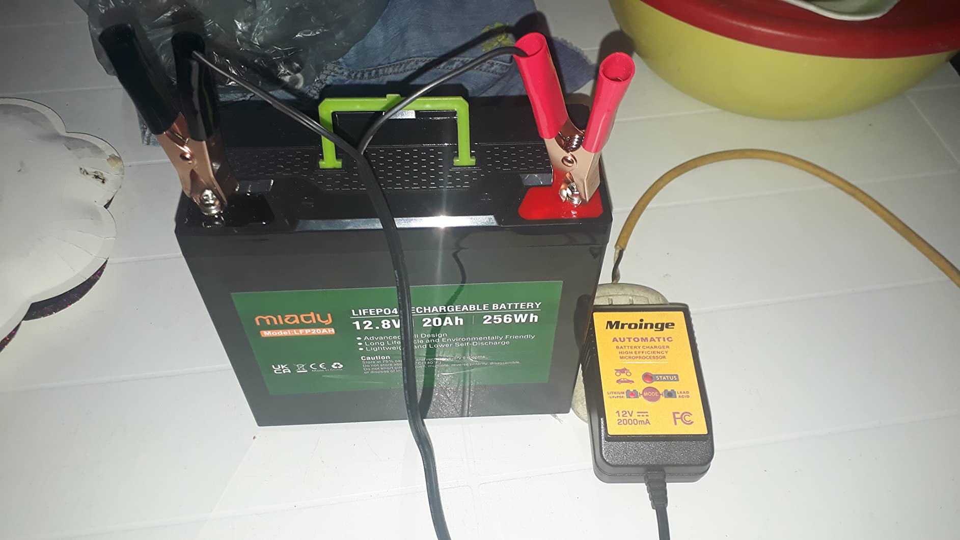 Mroinge MBC022, 12V 2A Lead Acid & Lithium(LiFePO4) Automatic Trickle Battery Charger Smart Battery Maintainer for Car Motorcycle Lawn Mower Boat ATV SLA AGM Gel Lithium(LiFePO4) and More Batteries customer photo 2