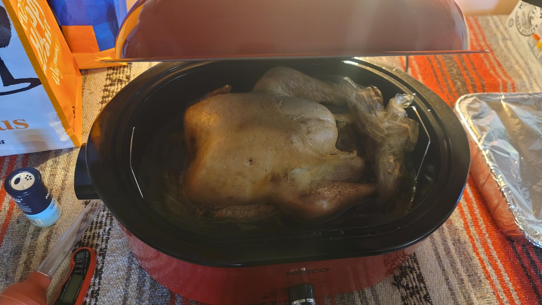 MWR18-14 Electric Roaster Oven for Family-Size Meals, White 18-Quart Countertop Roaster with Adjustable Temperature Control customer photo 2