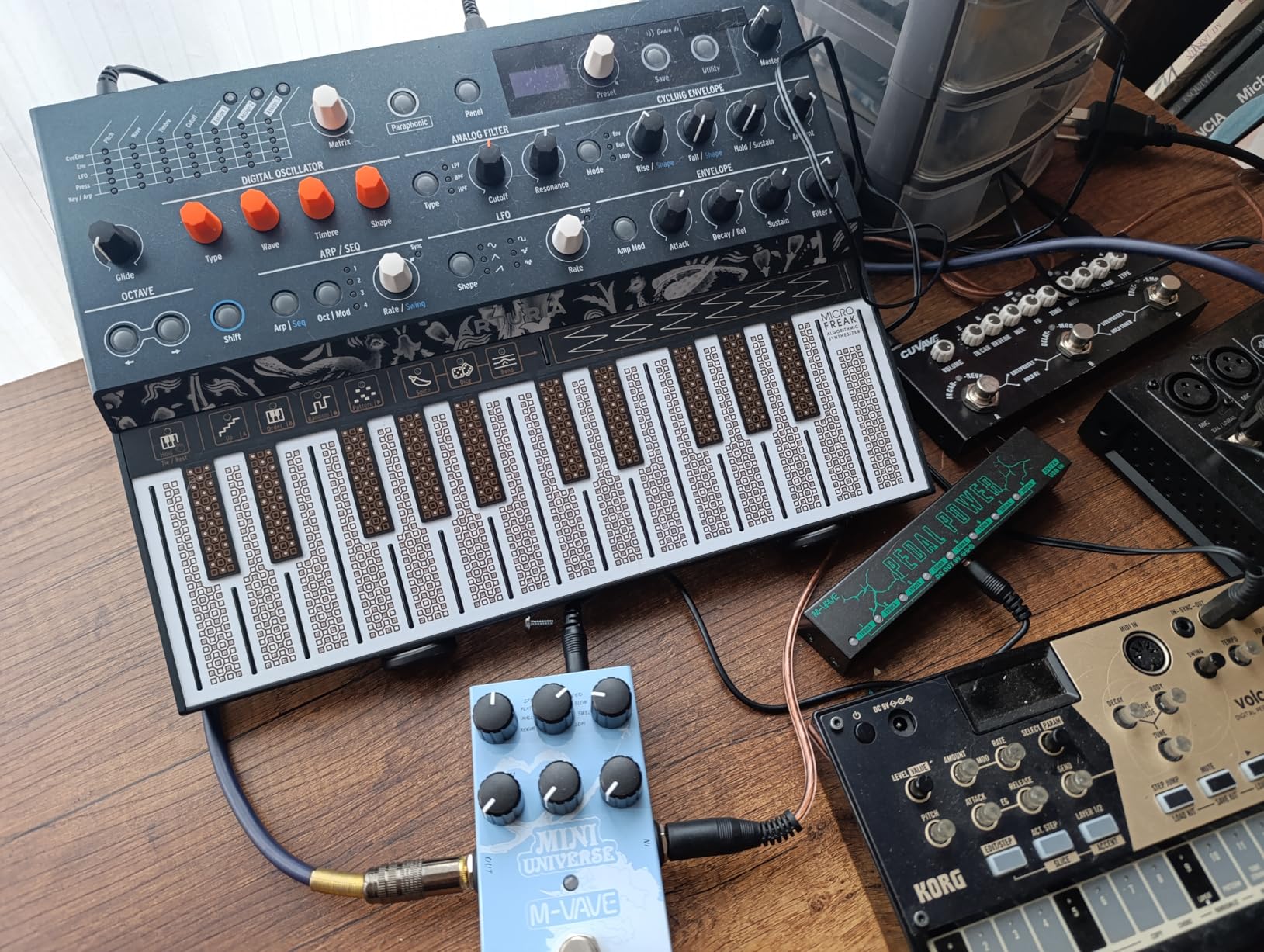 Arturia MicroFreak Synthesizer Keyboard | 25-key poly-aftertouch keybed, 21 paraphonic oscillator modes, analog filter customer photo 1