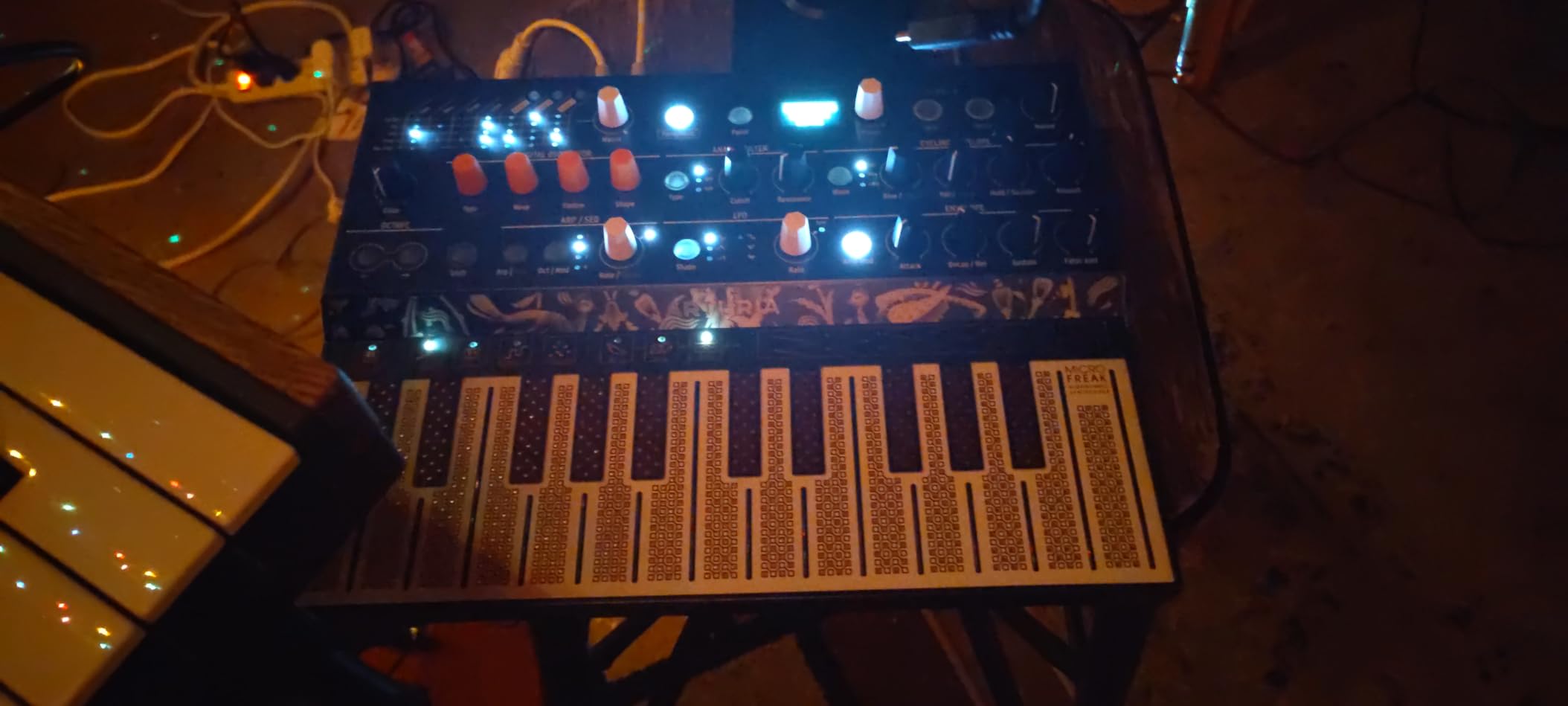 Arturia MicroFreak Synthesizer Keyboard | 25-key poly-aftertouch keybed, 21 paraphonic oscillator modes, analog filter customer photo 2