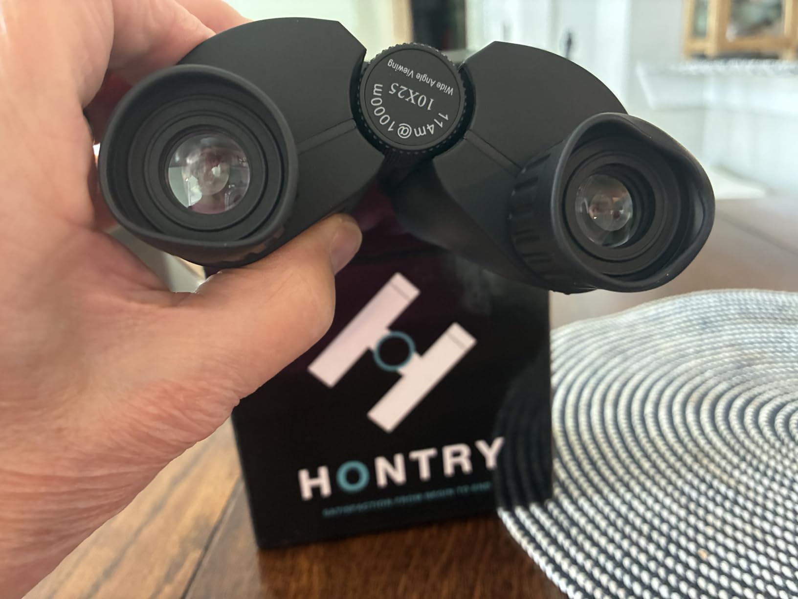 Hontry 10x25 Compact Binoculars for Adults and Kids | Bird Watching, Travel, Cruise Ship, Sport Games, Theater, Concerts, Road Trip customer photo 2
