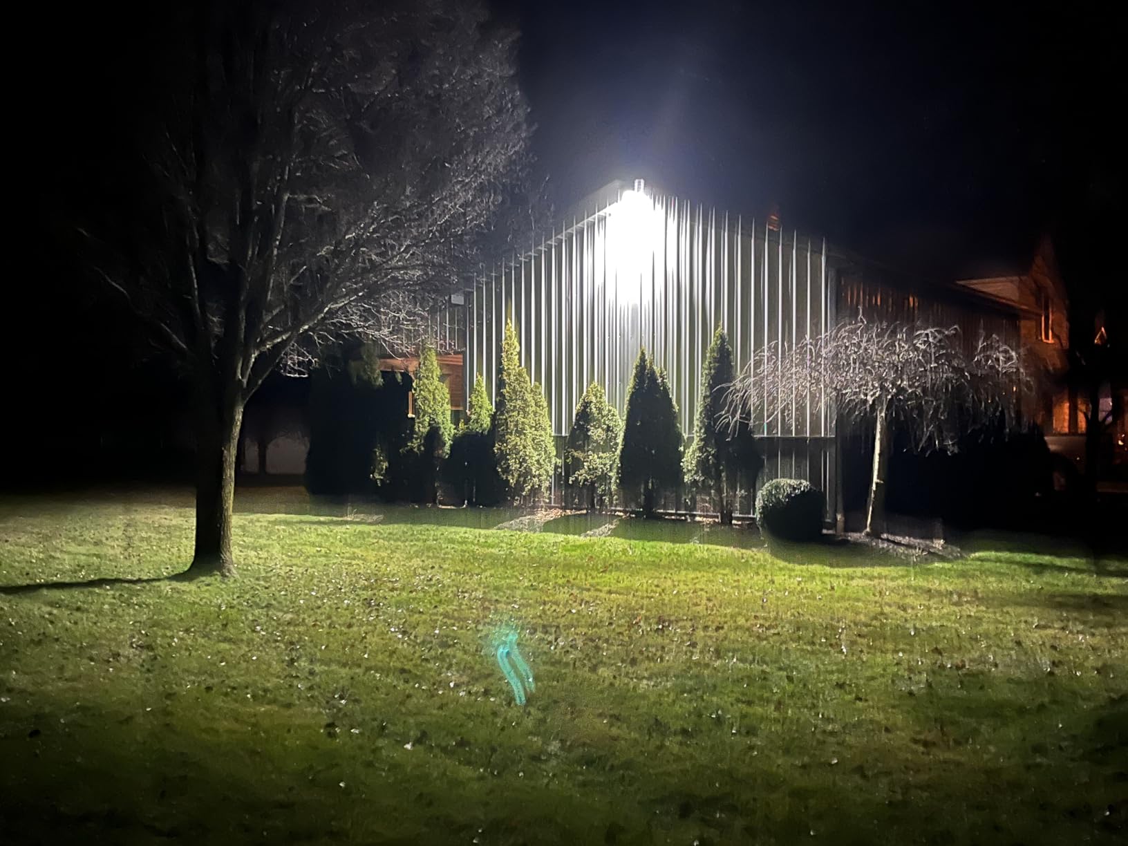 LED Barn Light Dusk to Dawn with Photocell, 55W 7500LM 5000K Daylight, 500W Incandescent/200W HID Replacement, Weather Resistant Outdoor Security Light for Yard, Garage, Farm, Porch customer photo 1