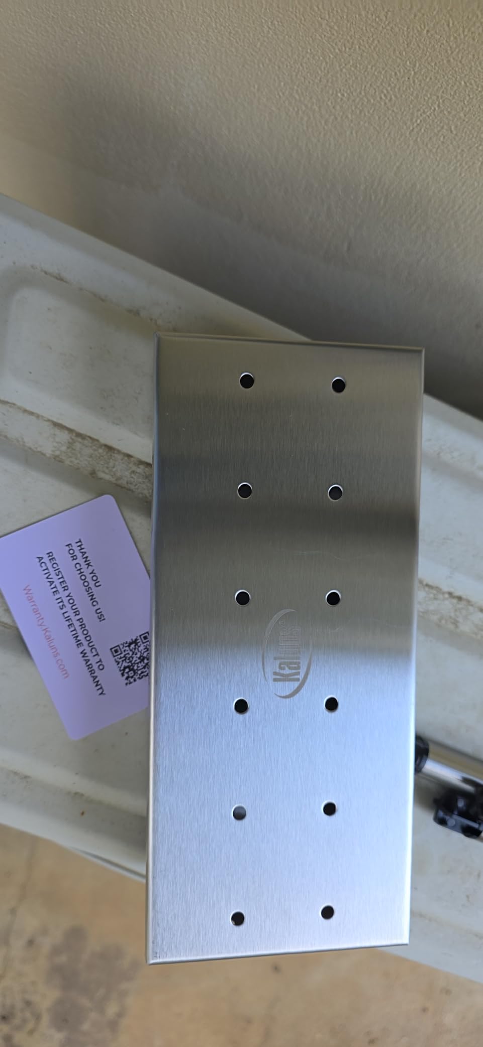 Kaluns Universal Stainless Steel Smoker Box, Gas or Charcoal Grill Smoke Box, Works with Wood Chips, add Delicious Smoked Flavor, Hinged Lid,Warp Free Grill Accessories customer photo 2