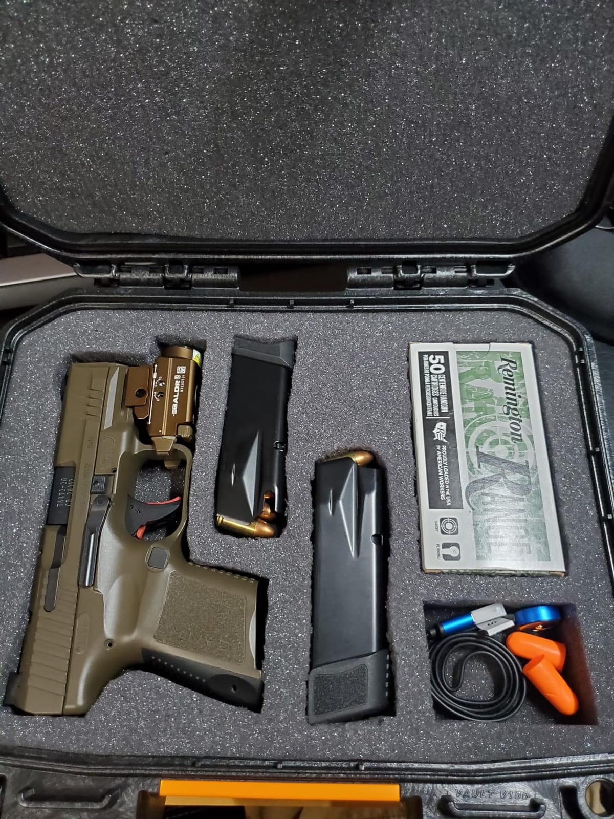 Pelican Vault V100 Hard Case (Camera, Pistol, Gear, Equipment) customer photo 2