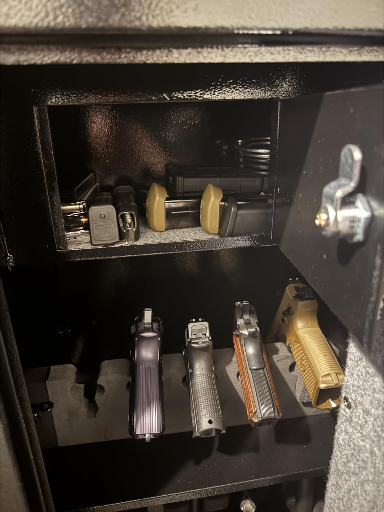 Large Rifle Safe, Long Gun Safe for Rifle Shotgun for Home, Quick Access 5-6 Gun Storage Cabinet with a Handgun Lock Box and a Removable Shelf, Silent Mode (PIN Code Version) customer photo 1