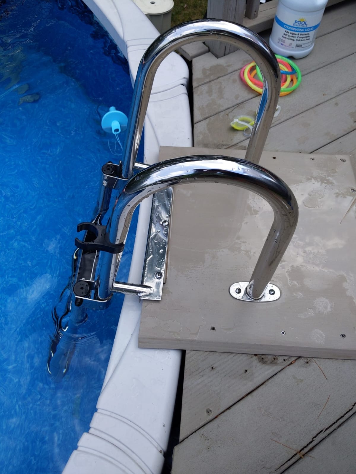 4-Step Stainless Steel Telescoping Dock Ladder for Pontoon Boats - Heavy Duty 600lbs Capacity, Foldable Rear Entry Swim Ladder with Wide Anti-Slip Pedals & Handrails customer photo 2