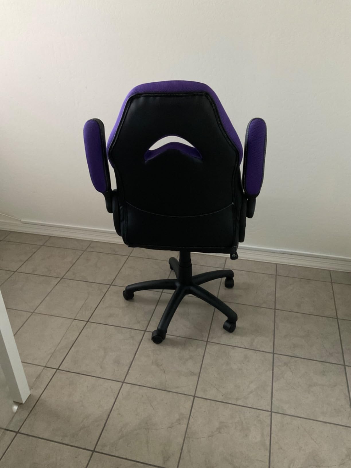 Flash Furniture X10 Gaming Chair Racing Office Ergonomic Computer PC Adjustable Swivel Chair with Flip-up Arms, Camouflage/Black LeatherSoft customer photo 2