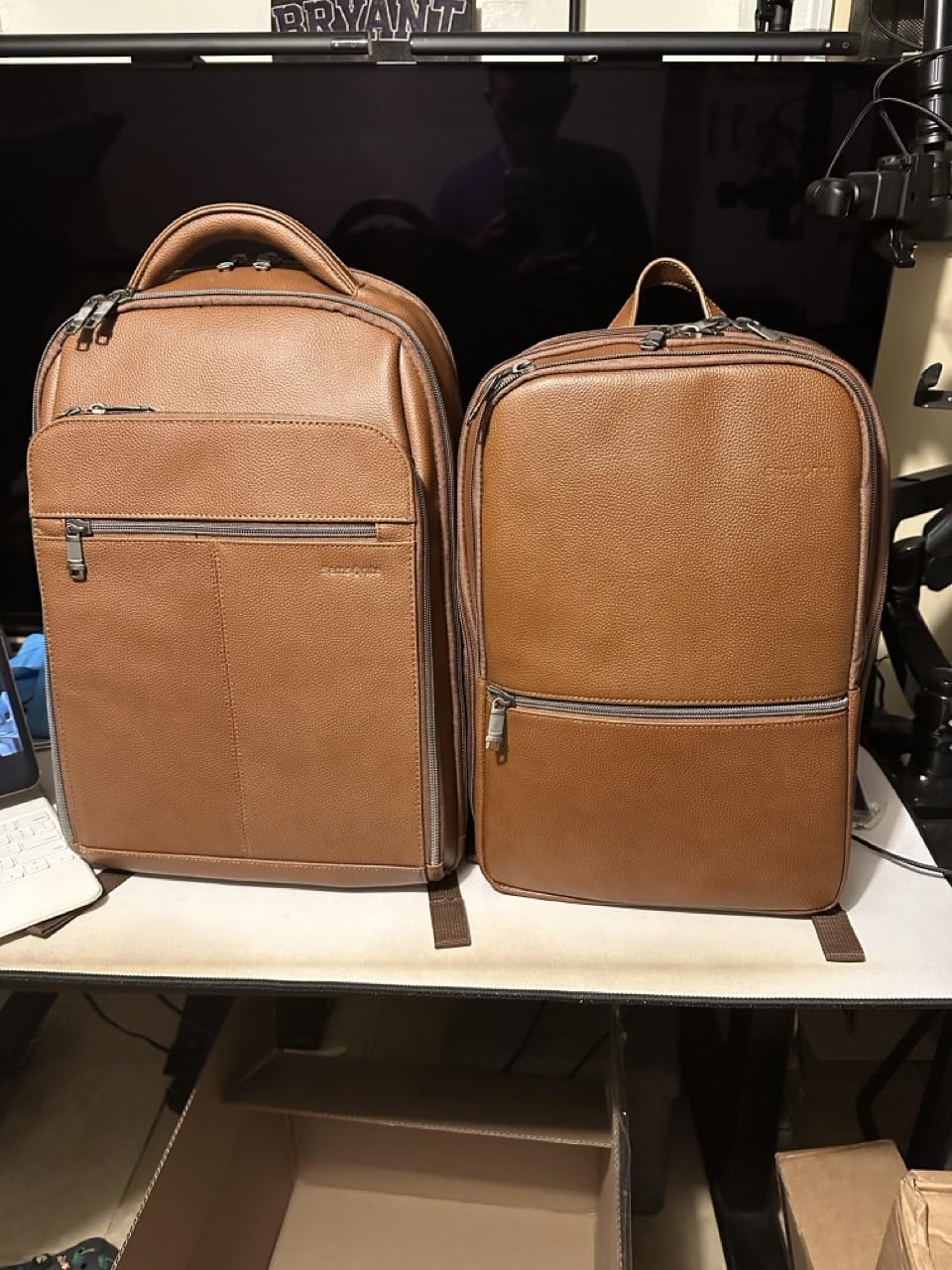 Samsonite Classic Leather Slim Backpack customer photo 1
