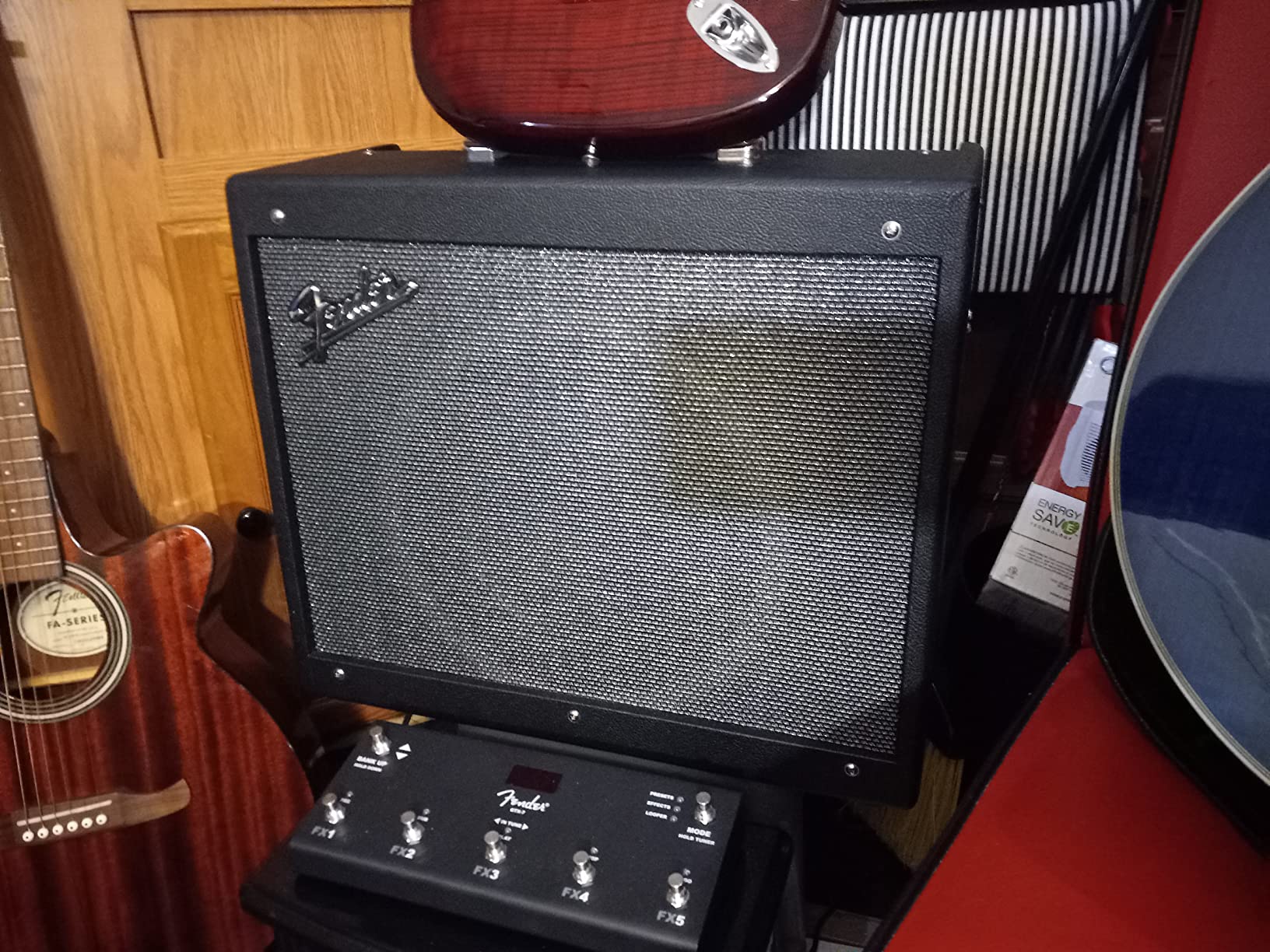 Fender Mustang GTX100 Guitar Amplifier, 100-Watt Digital Modeling Combo Amp with 12
