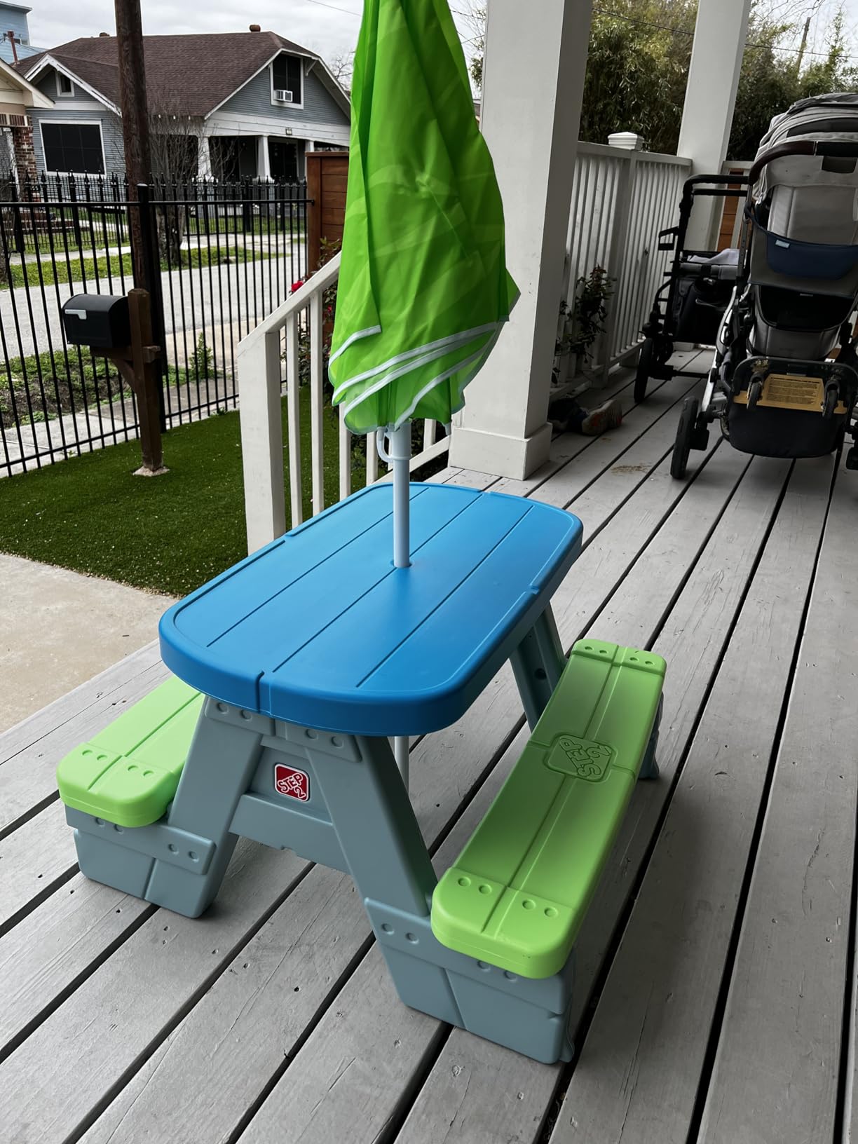 Step2 Sun & Shade Kids Picnic Table with Removeable Umbrella, Indoor/Outdoor Toys, Fits 4 Children, Made of Durable Plastic, For Toddlers 1.5-4 Years Old customer photo 2