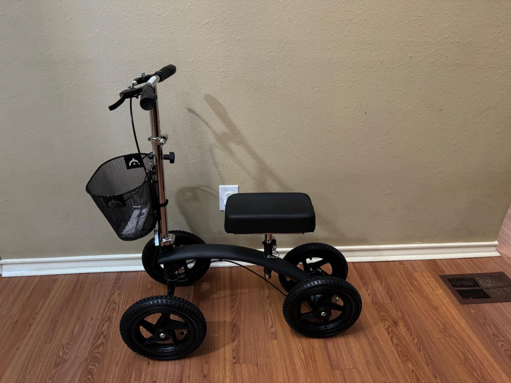 BodyMed All-Terrain Knee Walker, Steerable for Foot Injuries - Heavy-Duty, Adjustable Scooter with Dual Brakes & Metal Basket - Better Alternative to Crutches for Leg Recovery customer photo 2