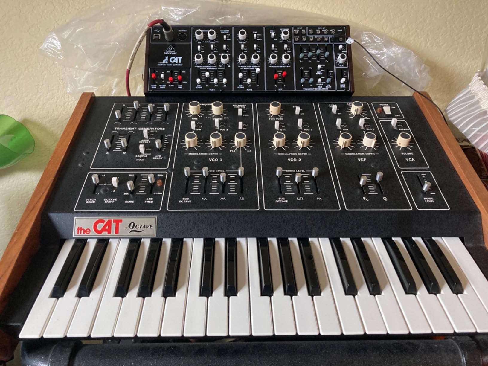 Behringer CAT Legendary Paraphonic Analog Synthesizer with Dual VCOs, 4 Mixable Waveforms, 16-Voice Poly Chain customer photo 2