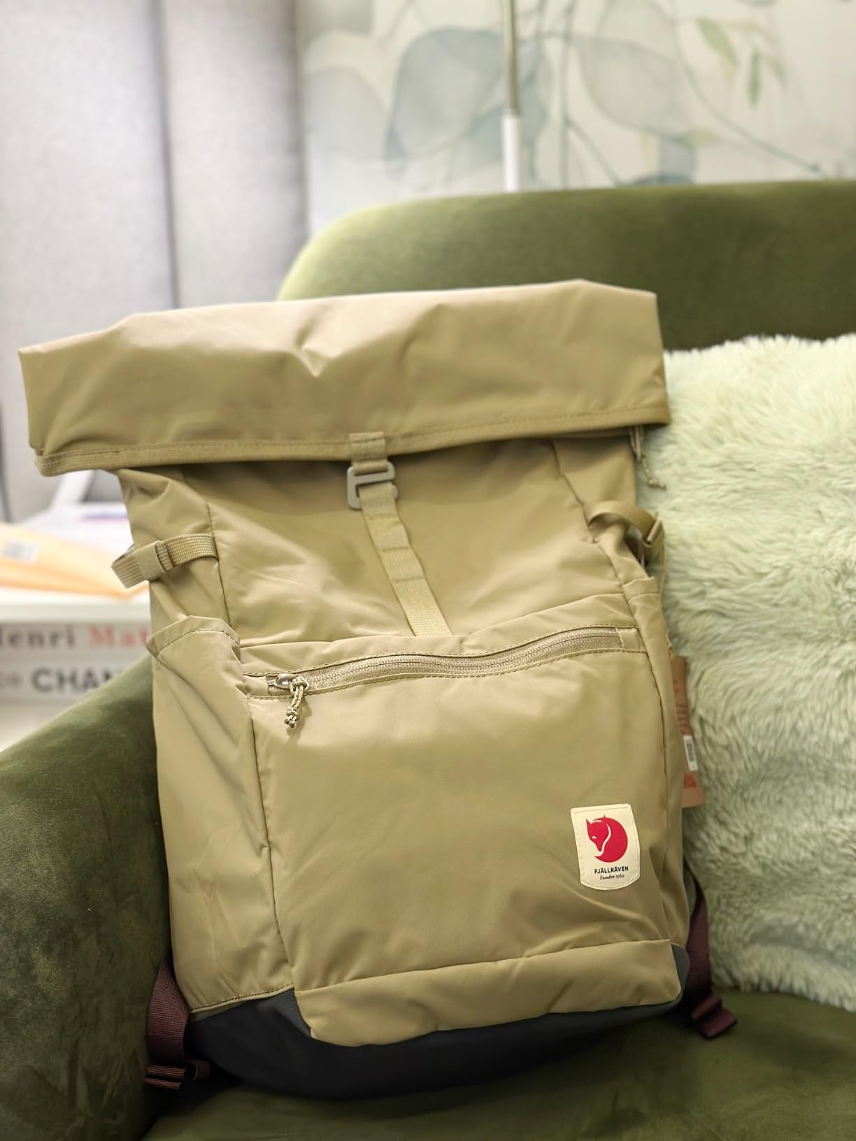 Fjällräven High Coast Foldsack 24 Backpack - Lightweight, Quick-Dry Fabric, Water-Resistant Design - Hiking, Travel, Black customer photo 2
