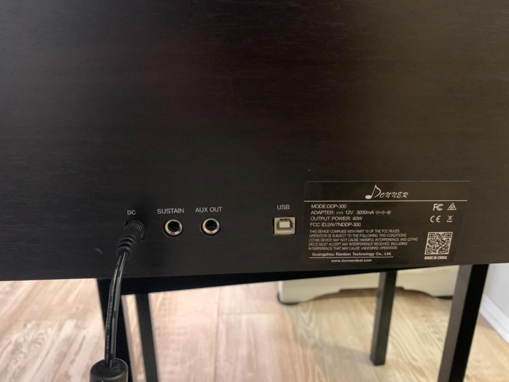 Donner DDP-300 Digital Piano with 88 Graded Hammer Action Weighted Keys, Bluetooth, Recording, Speakers and Three-Pedal Unit, Dark Rose customer photo 2
