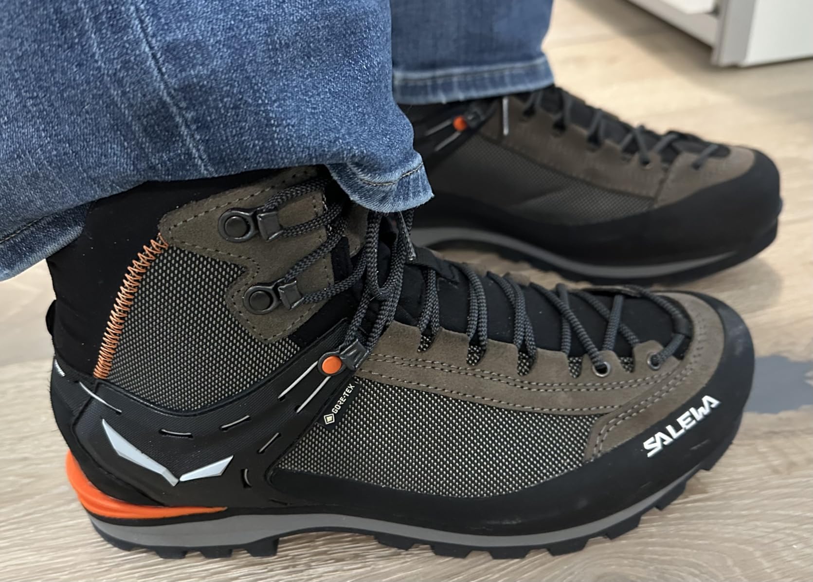 Salewa Men's Crow GTX Mountaineering Boots customer photo 2