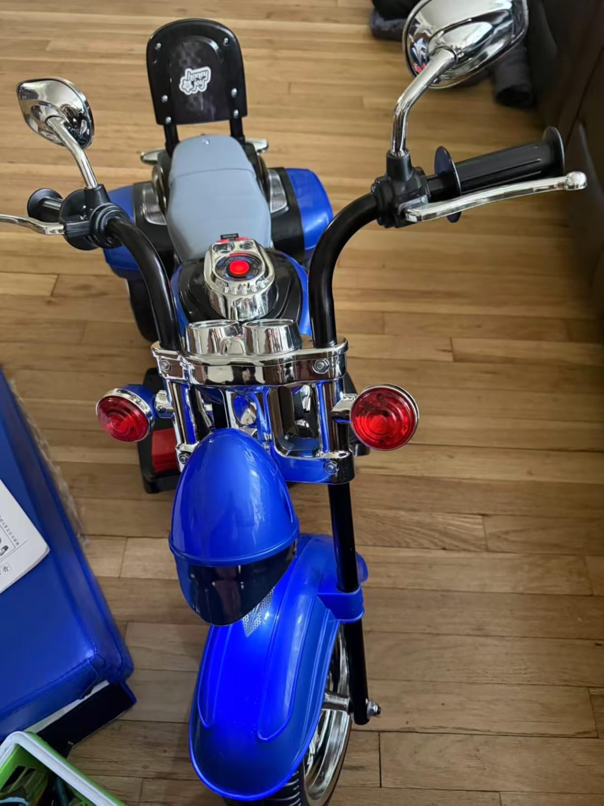 Costzon Kids Motorcycle, 6V Battery Powered Ride on Chopper Motorcycle w/Horn, Headlight, 3-Wheel Stable Ride on Toys, Electric Toddler Motorcycle for Kids, Gift for Boys Girls (Blue) customer photo 1