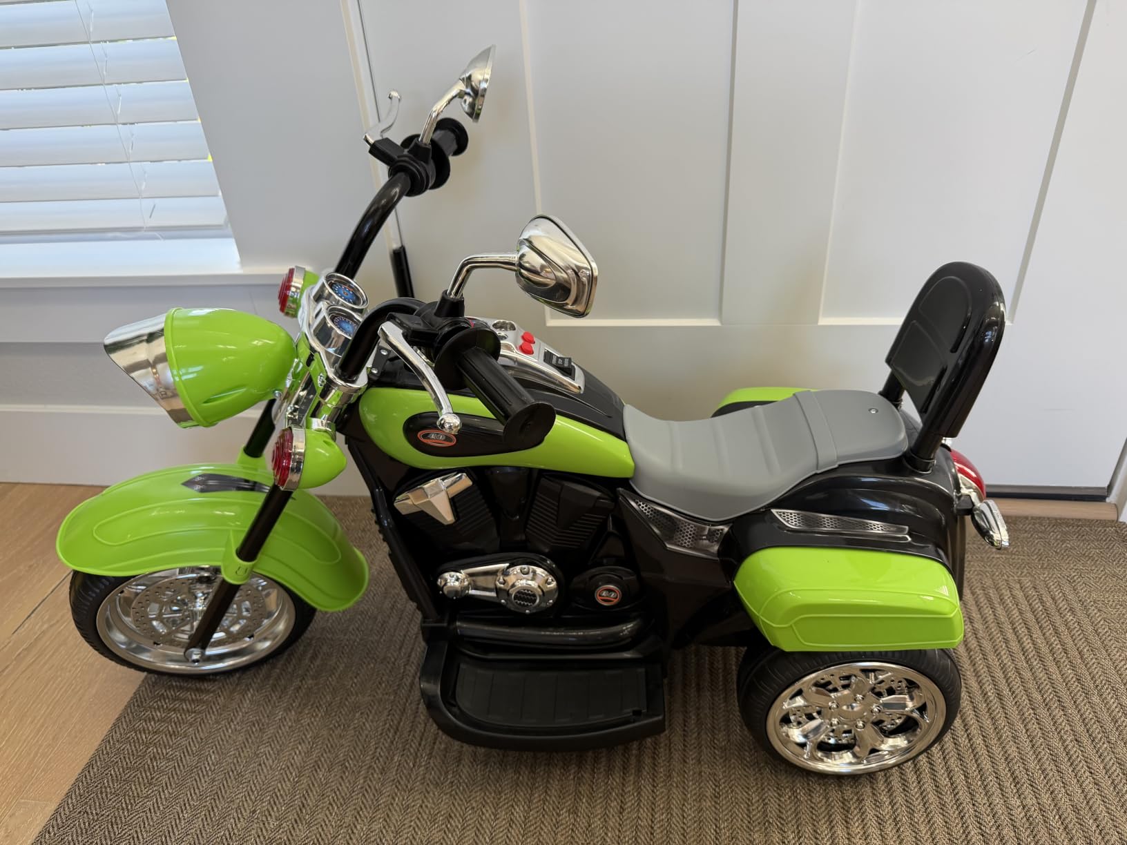 Costzon Kids Motorcycle, 6V Battery Powered Ride on Chopper Motorcycle w/Horn, Headlight, 3-Wheel Stable Ride on Toys, Electric Toddler Motorcycle for Kids, Gift for Boys Girls (Blue) customer photo 2