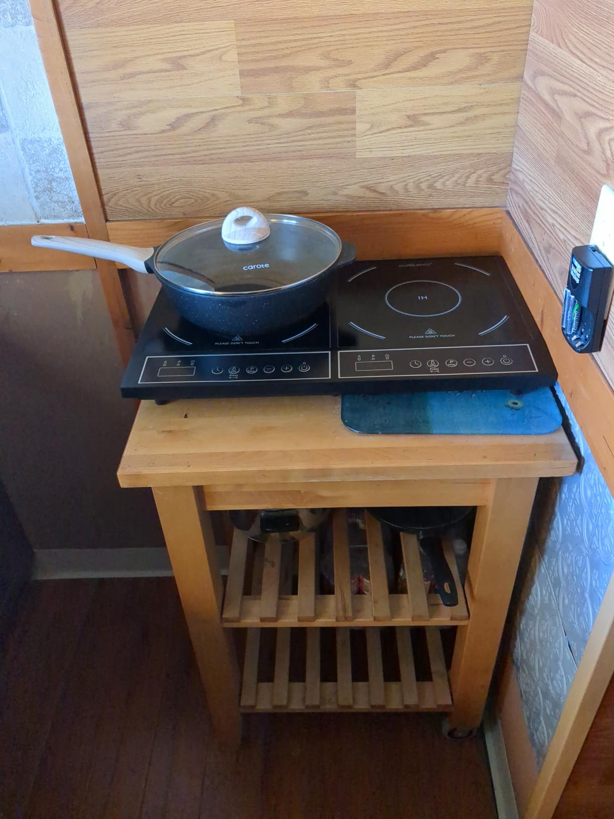 Portable Double Induction Cooktop, 1800W Countertop Burner with Power Sharing, 10 Power & Temperature Levels, 140-465°F Temperature Control, Digital Display, Timer customer photo 1