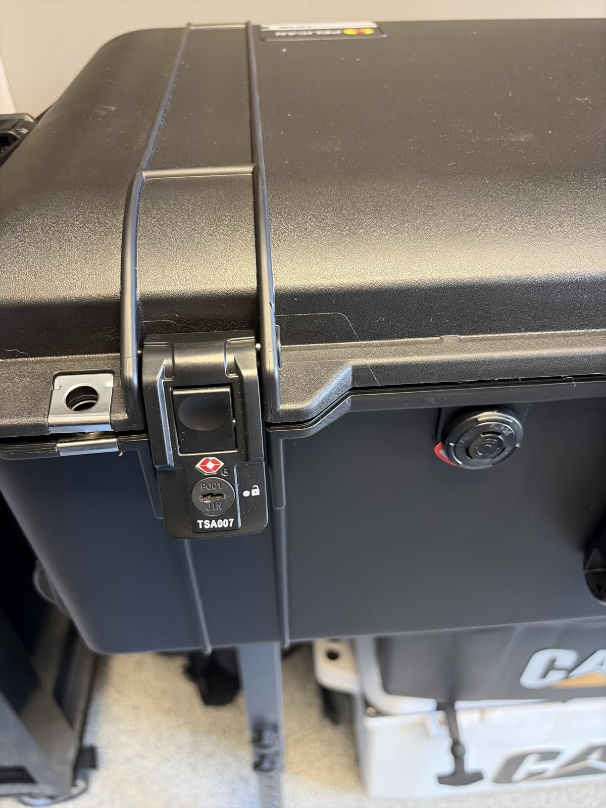 Pelican Air 1615 Case No Foam - Black customer photo 2